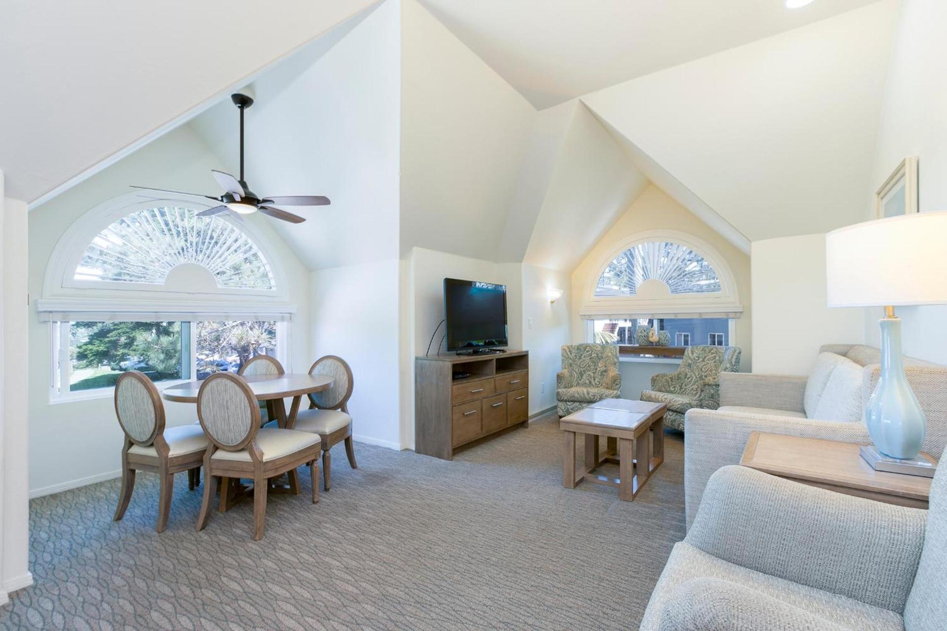 Wave Crest Resort photo 42