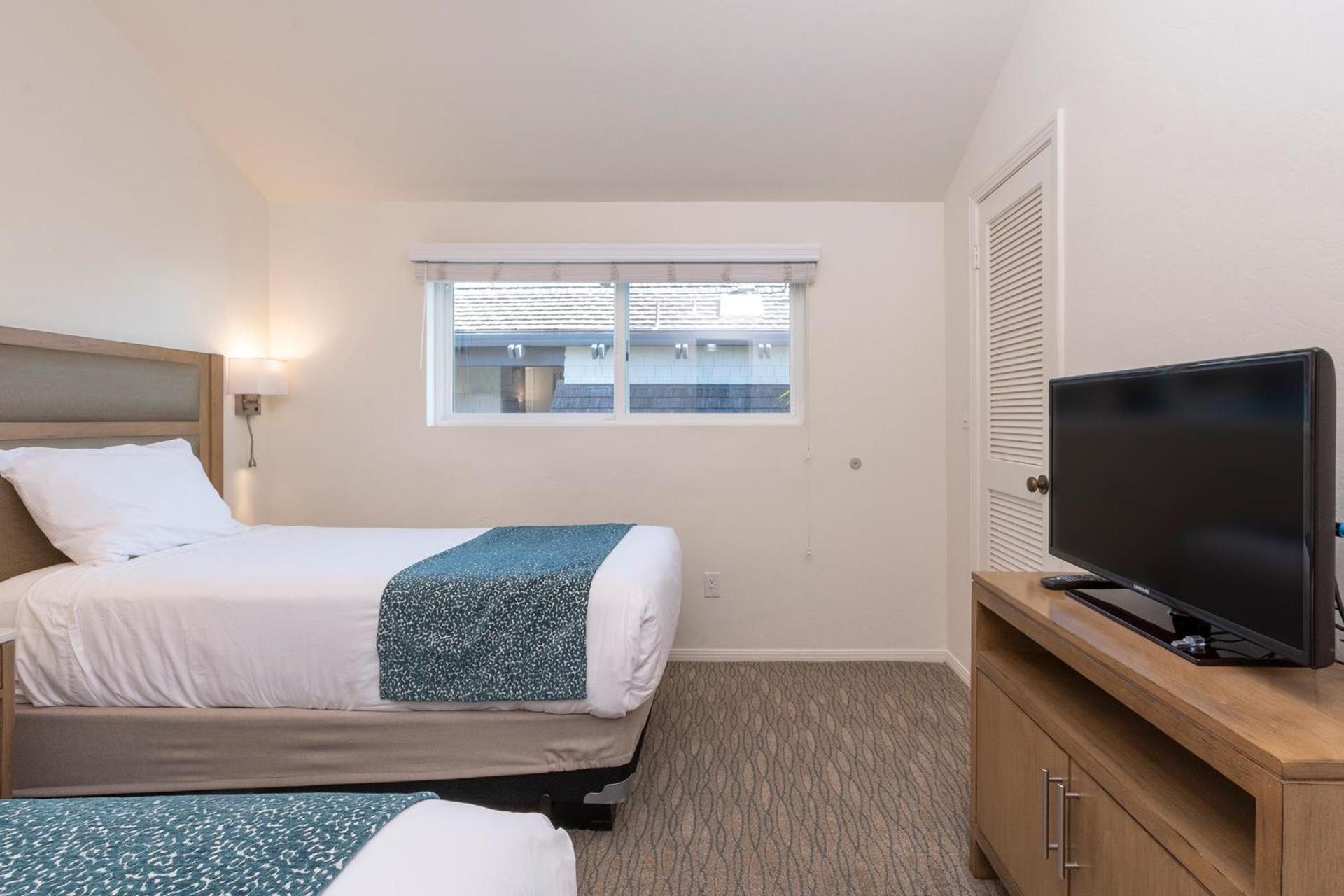 Wave Crest Resort photo 57