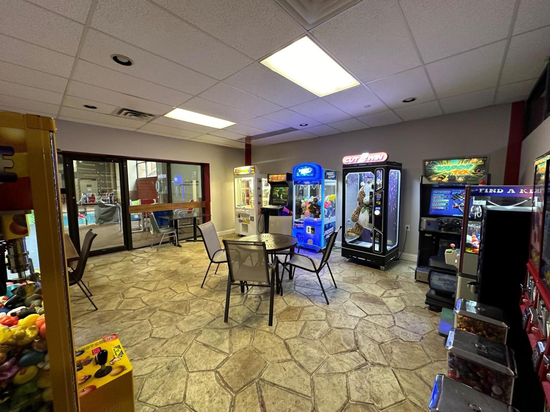 Ramada by Wyndham Waupaca photo 71