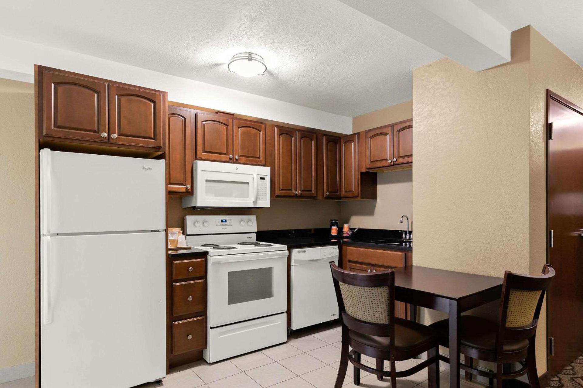 Comfort Inn & Suites Springfield I-55 photo 31