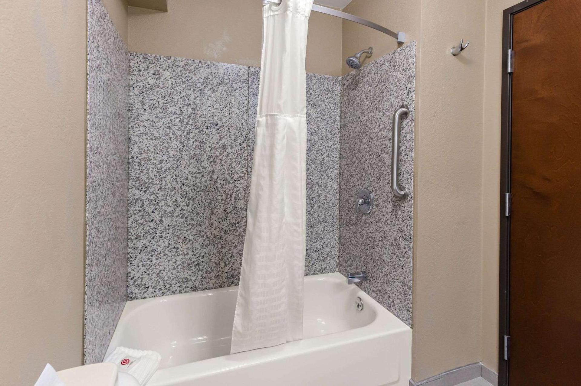 Comfort Inn & Suites Springfield I-55 photo 2