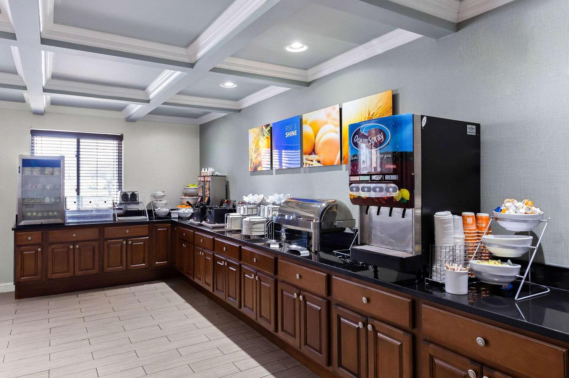 Comfort Inn & Suites Springfield I-55 photo 44