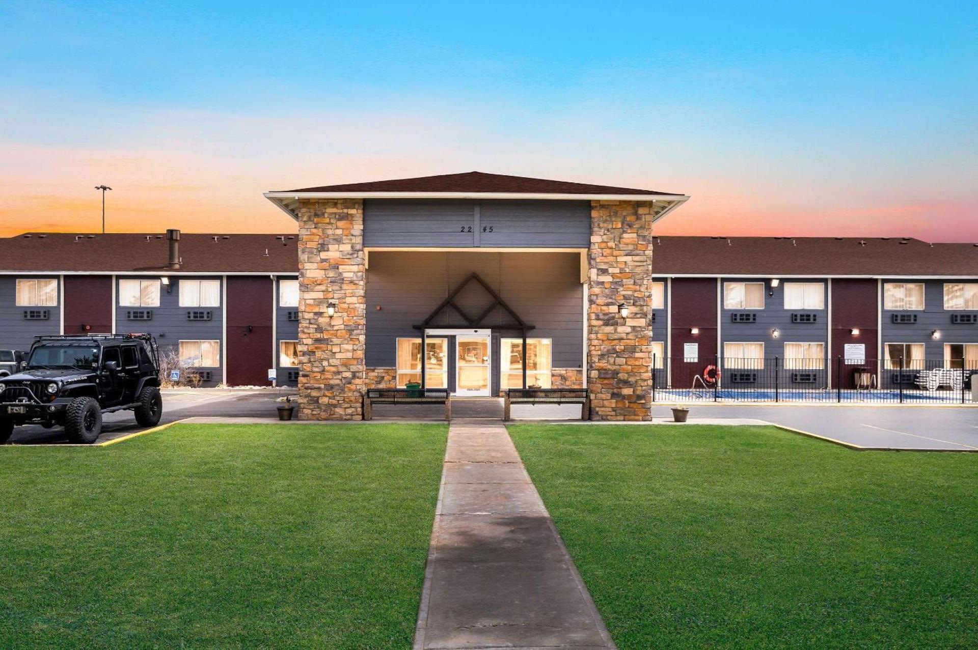 Quality Inn Cheyenne I-25 South photo 36