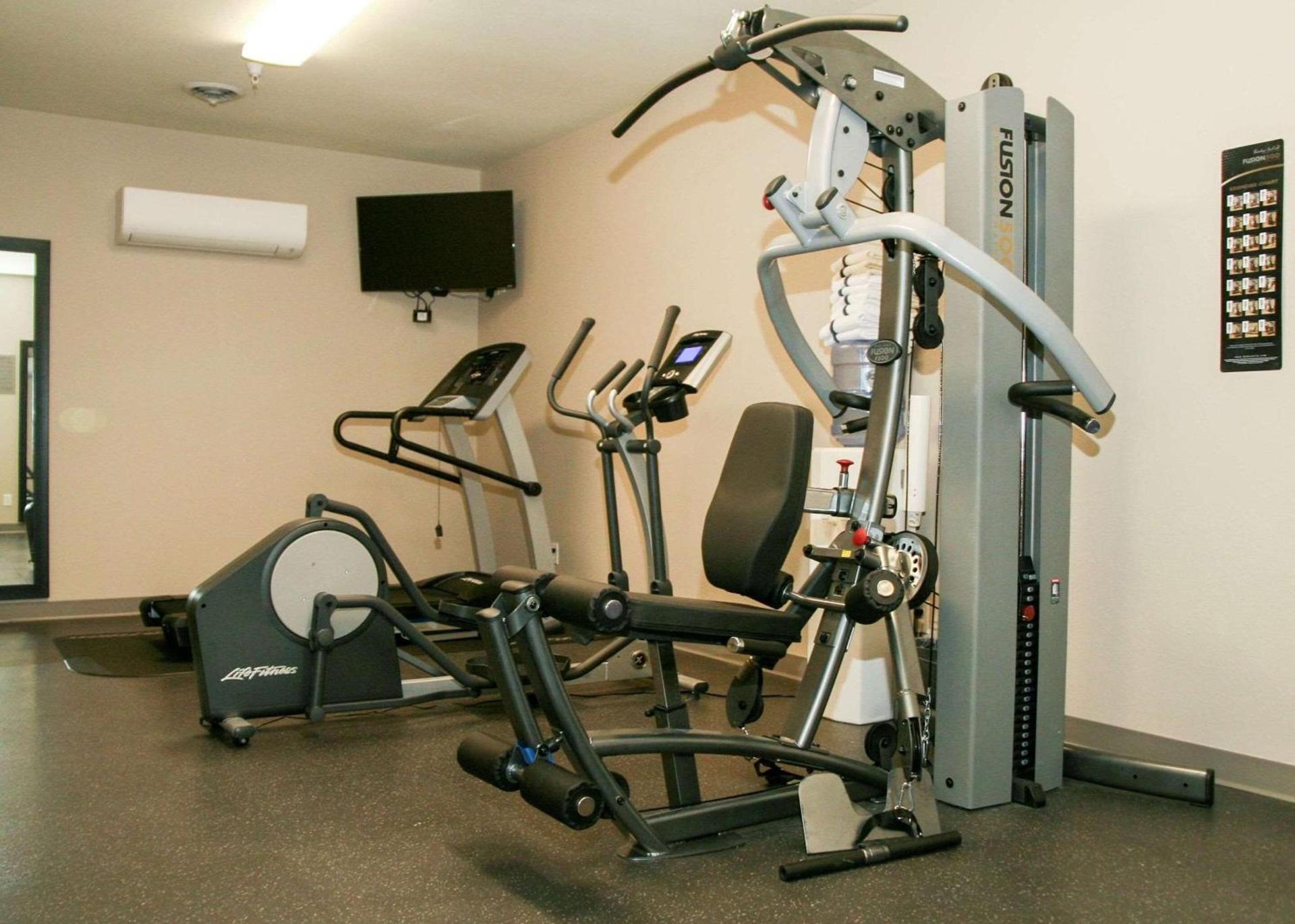 Country Inn & Suites by Radisson, Prineville, OR photo 16