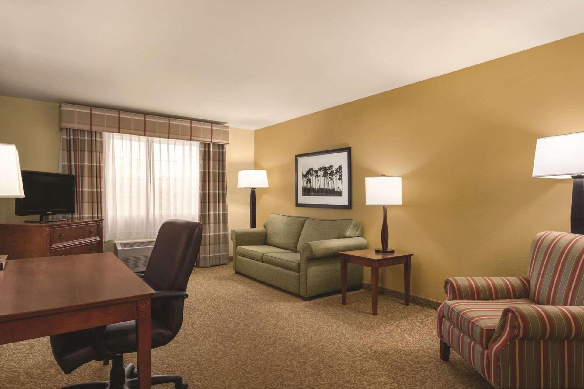 Country Inn & Suites by Radisson, Dakota Dunes, SD photo 8