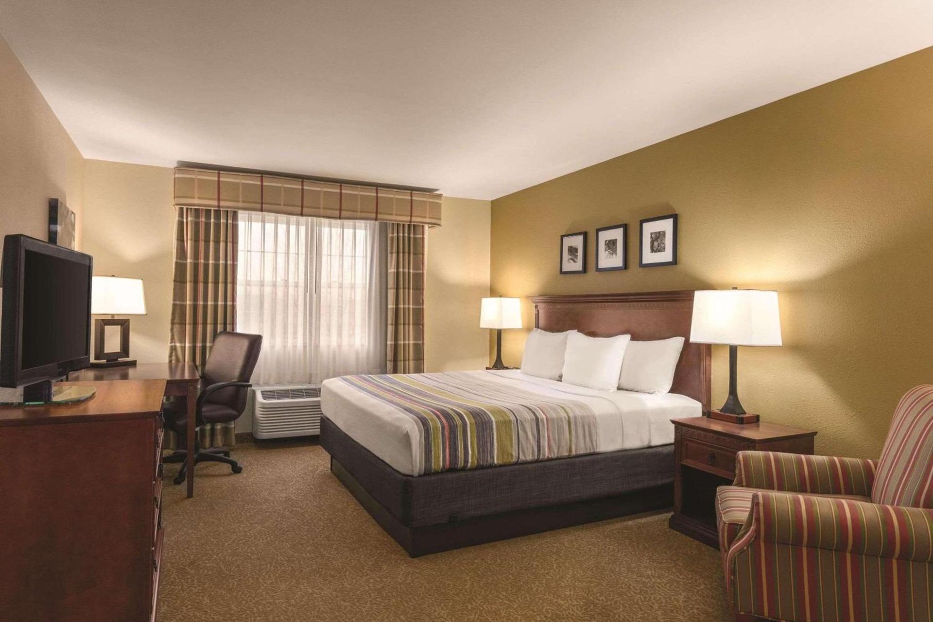 Country Inn & Suites by Radisson, Dakota Dunes, SD photo 12