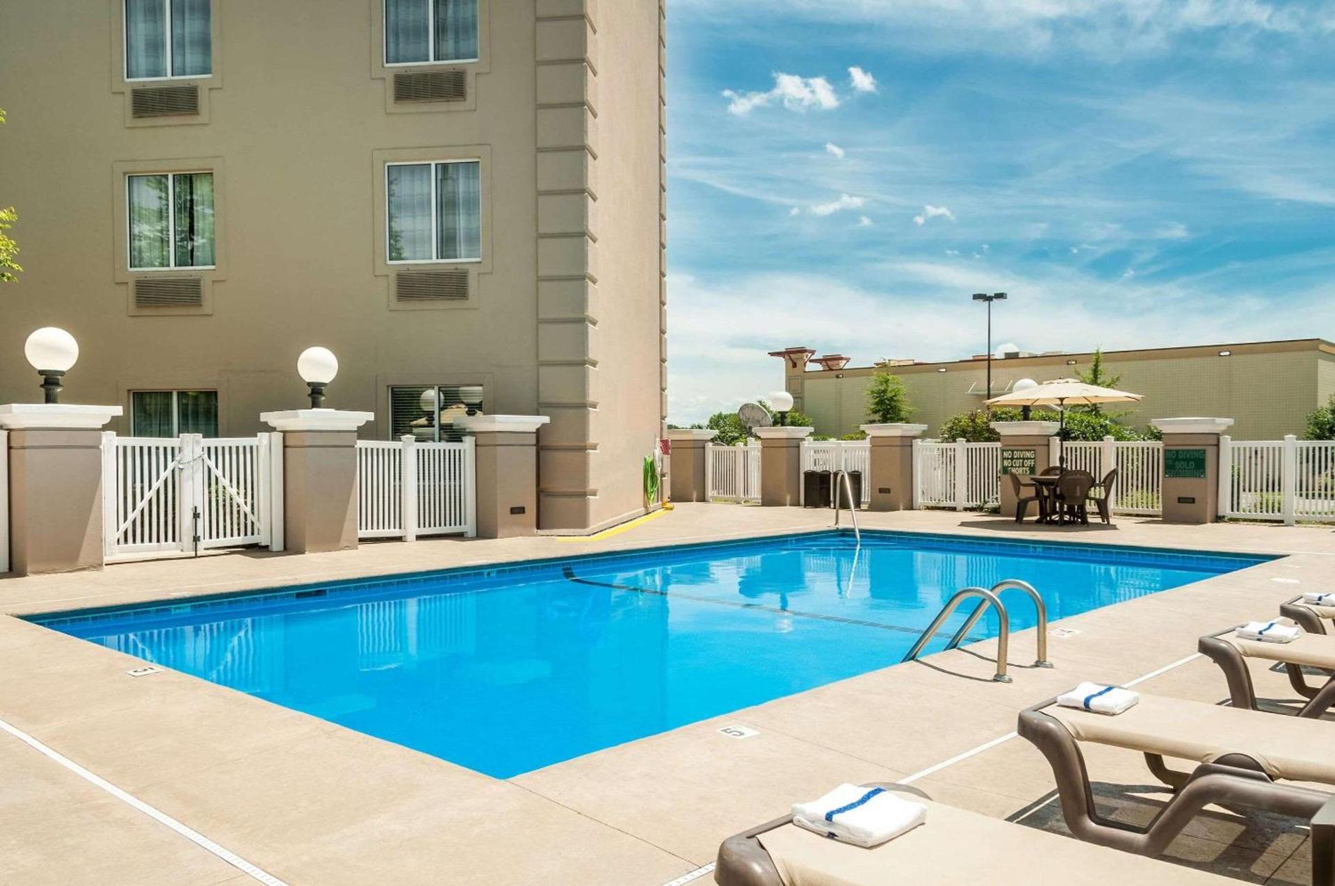 Country Inn & Suites by Radisson, Cookeville, TN photo 11