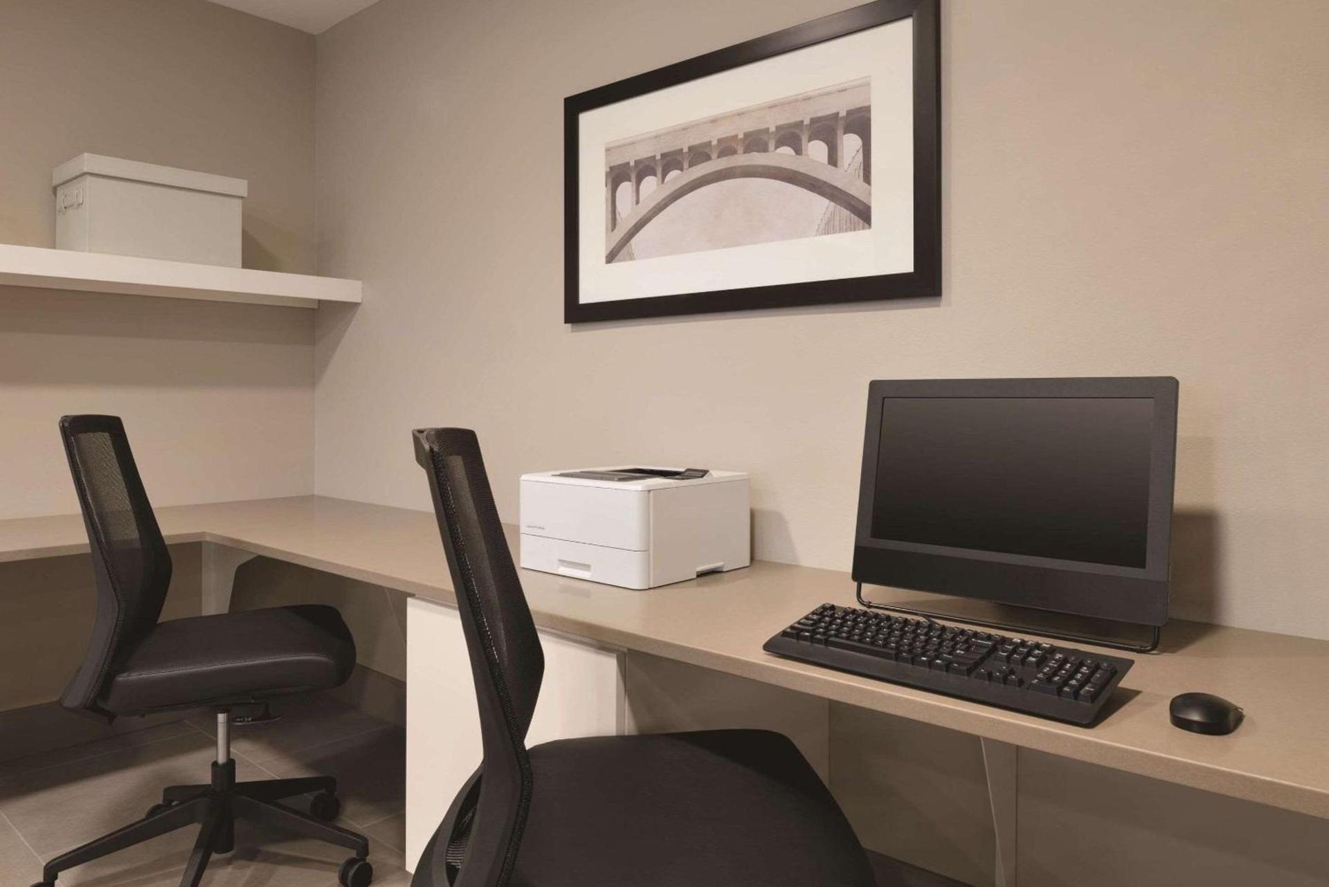 Country Inn & Suites by Radisson, Ft Atkinson, WI photo 19