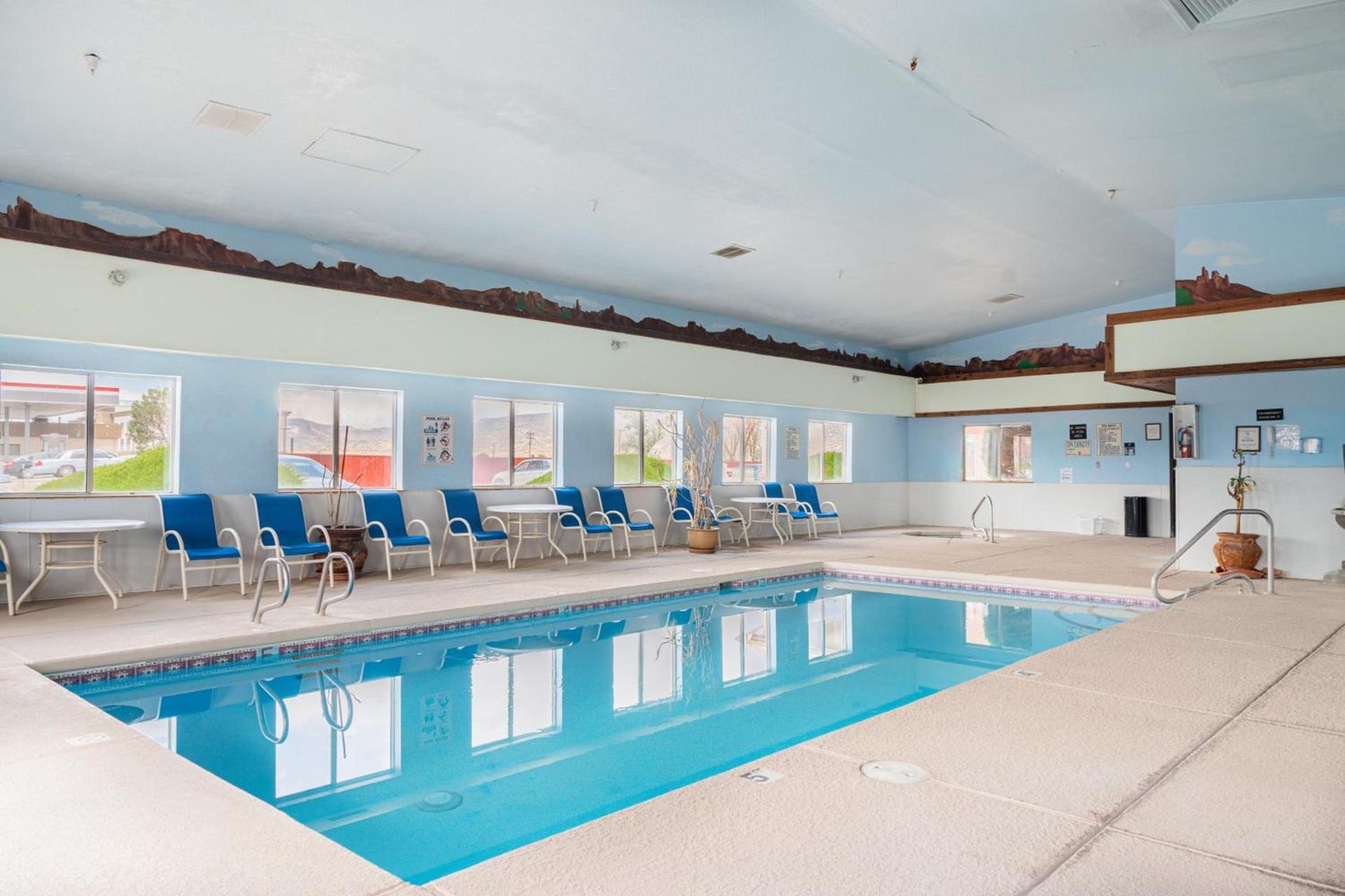 Super 8 by Wyndham Grants photo 8