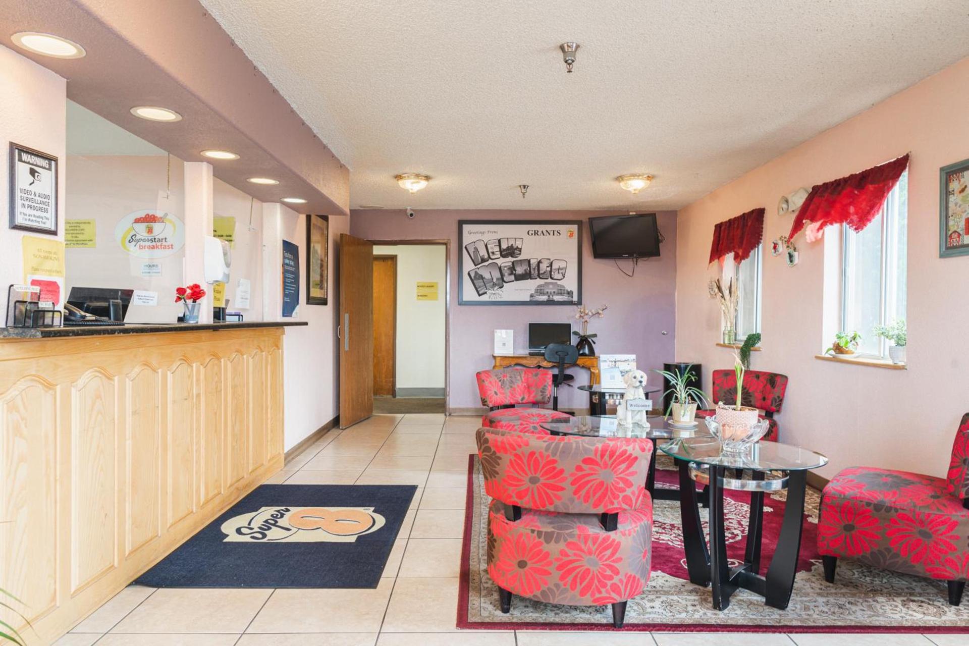 Super 8 by Wyndham Grants photo 10