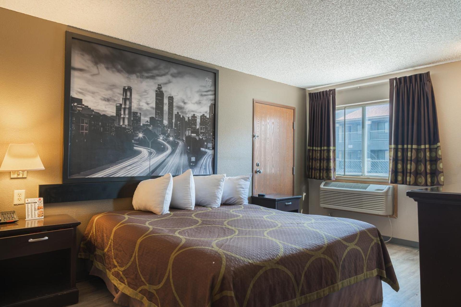 Super 8 by Wyndham Grants photo 22