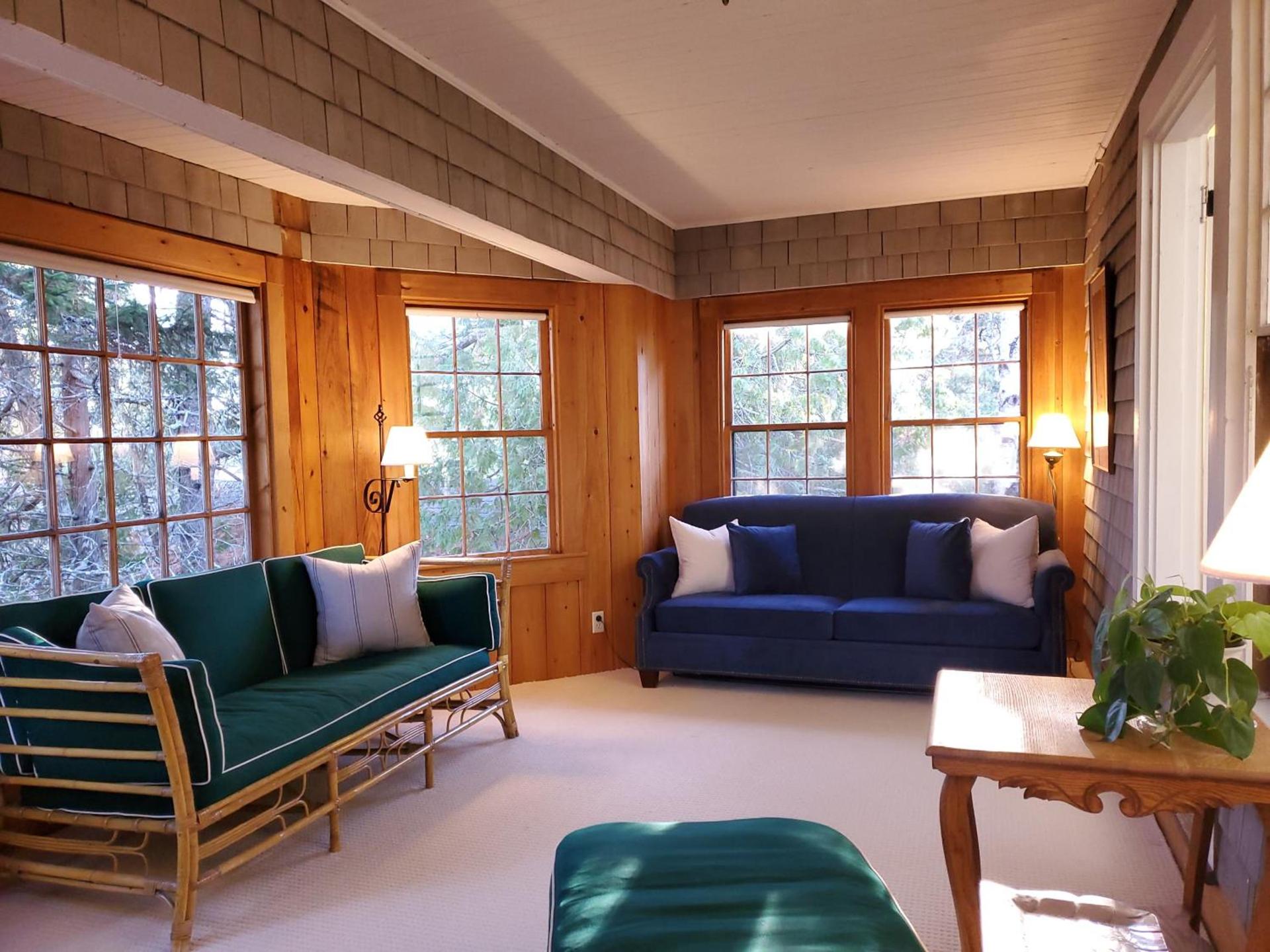 Harbourside Inn photo 44