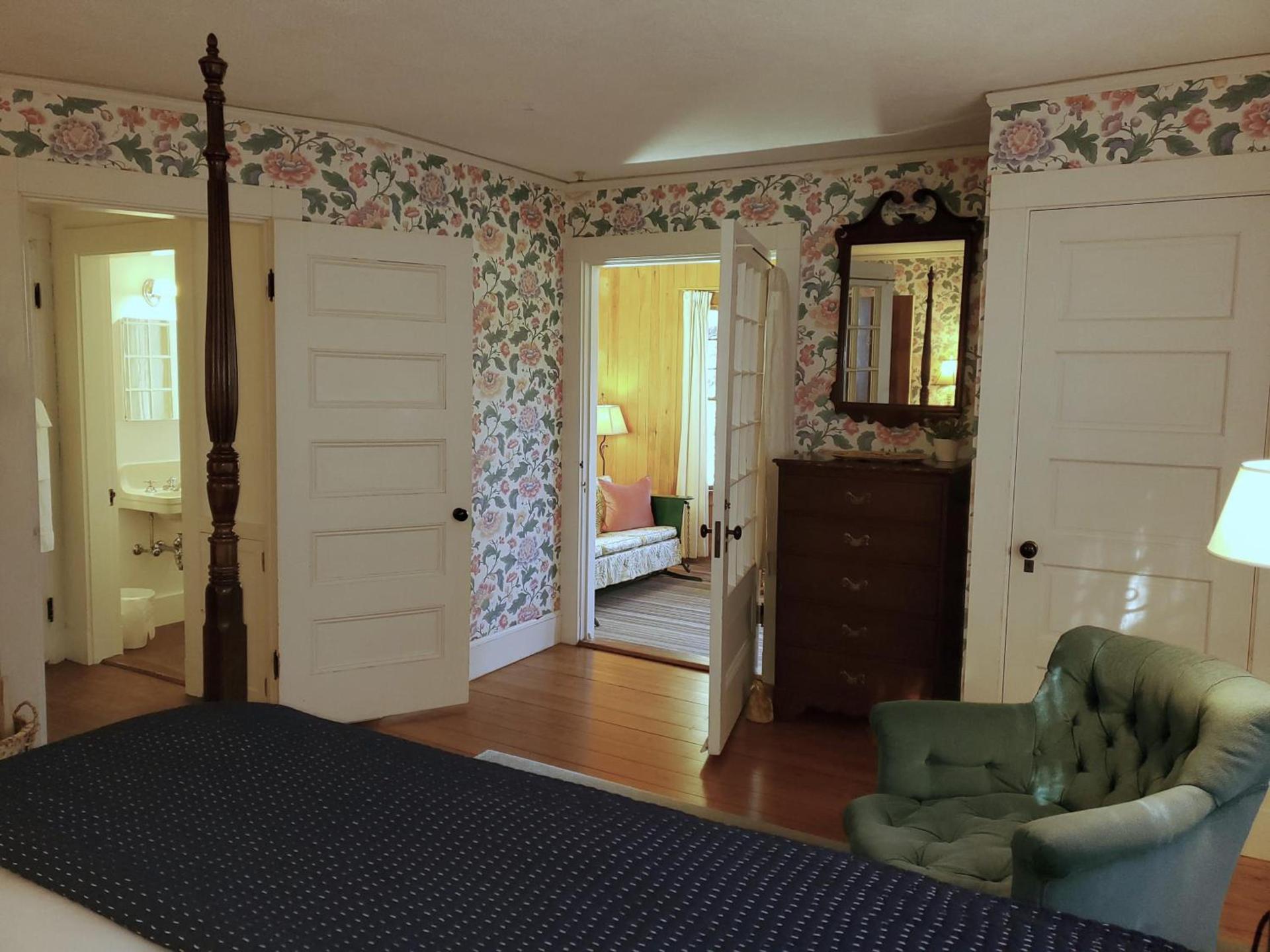 Harbourside Inn photo 48