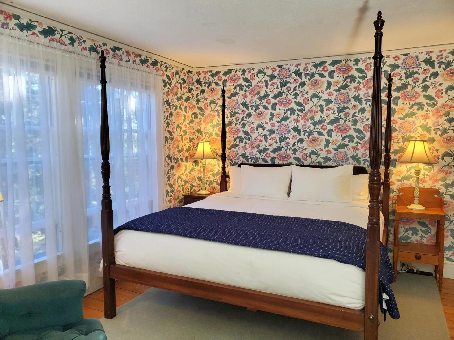 Harbourside Inn photo 51
