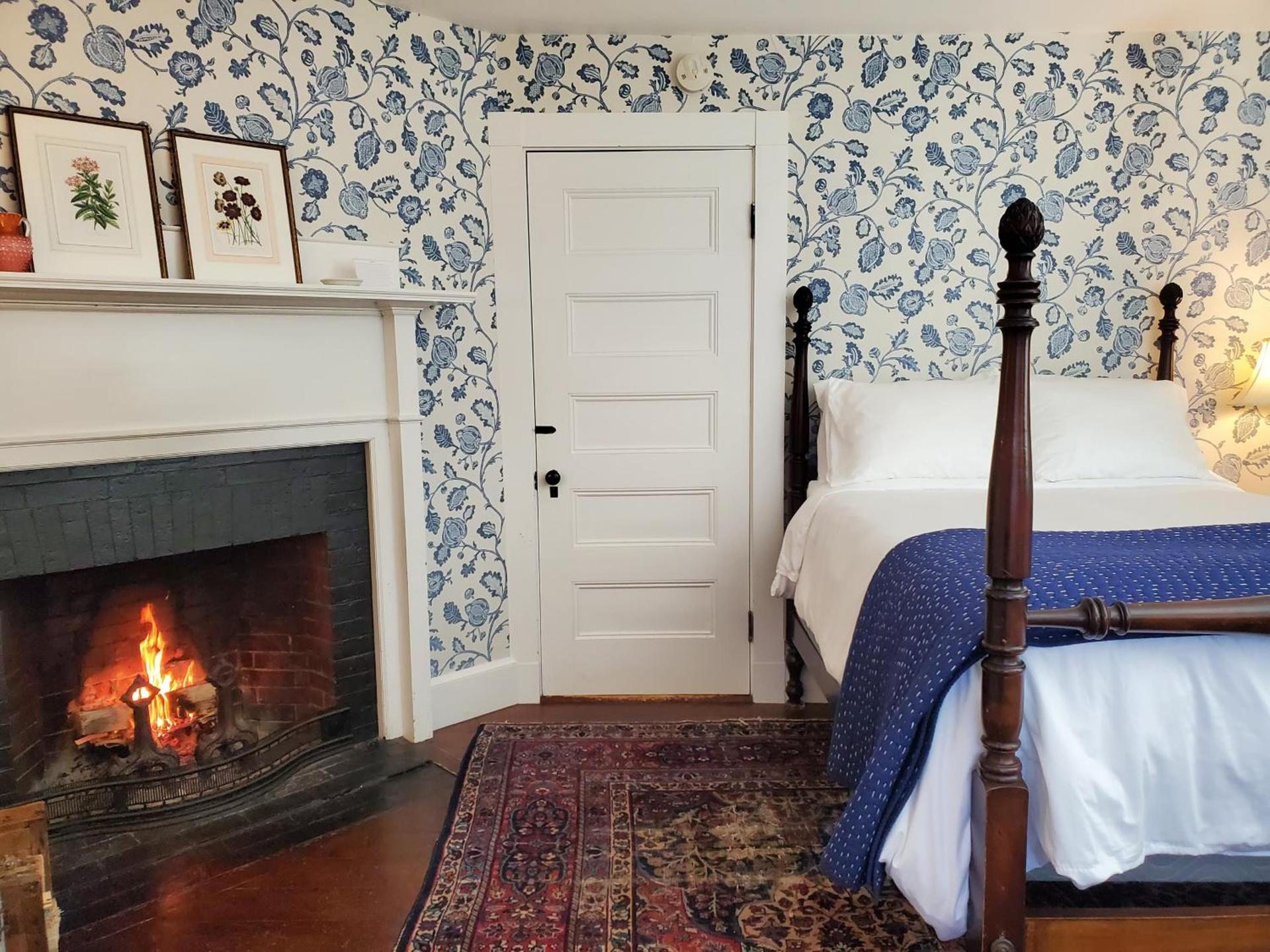 Harbourside Inn photo 55