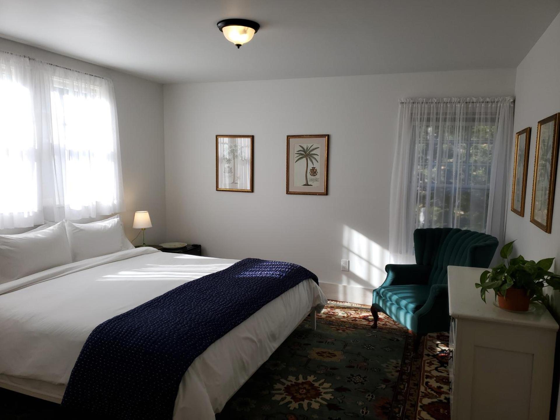Harbourside Inn photo 72