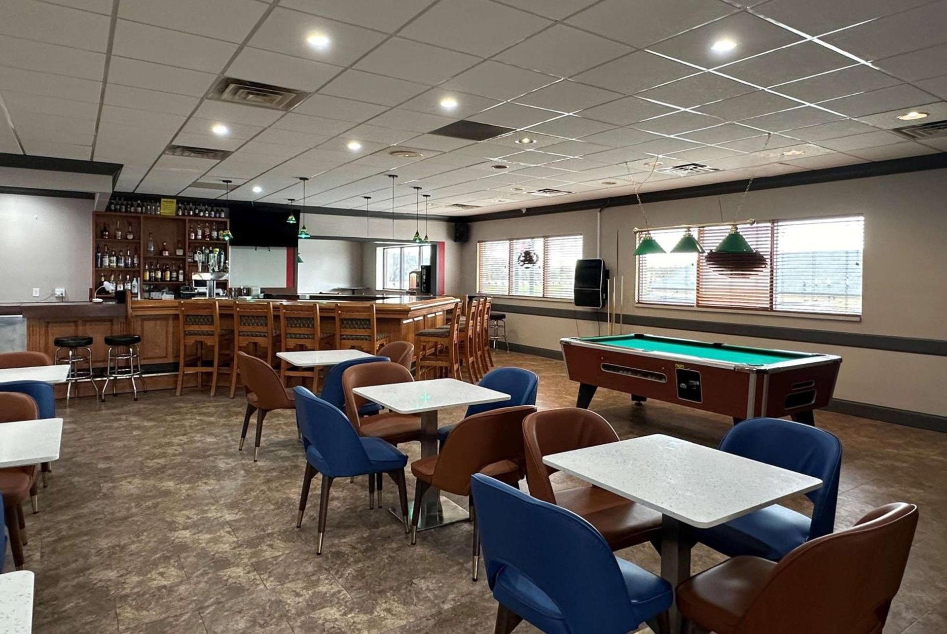 Ramada by Wyndham Waupaca photo 14
