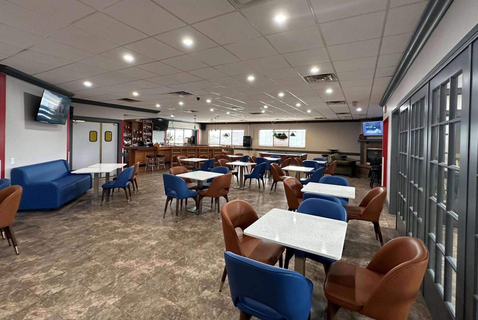 Ramada by Wyndham Waupaca photo 15