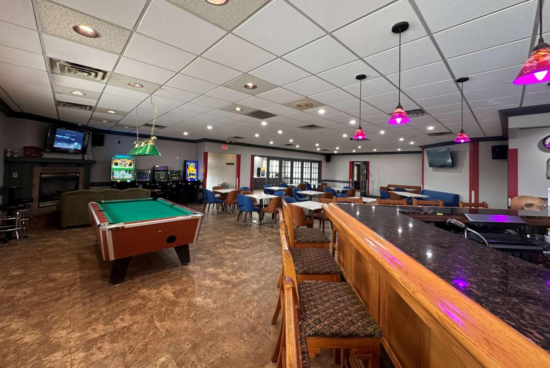 Ramada by Wyndham Waupaca photo 16