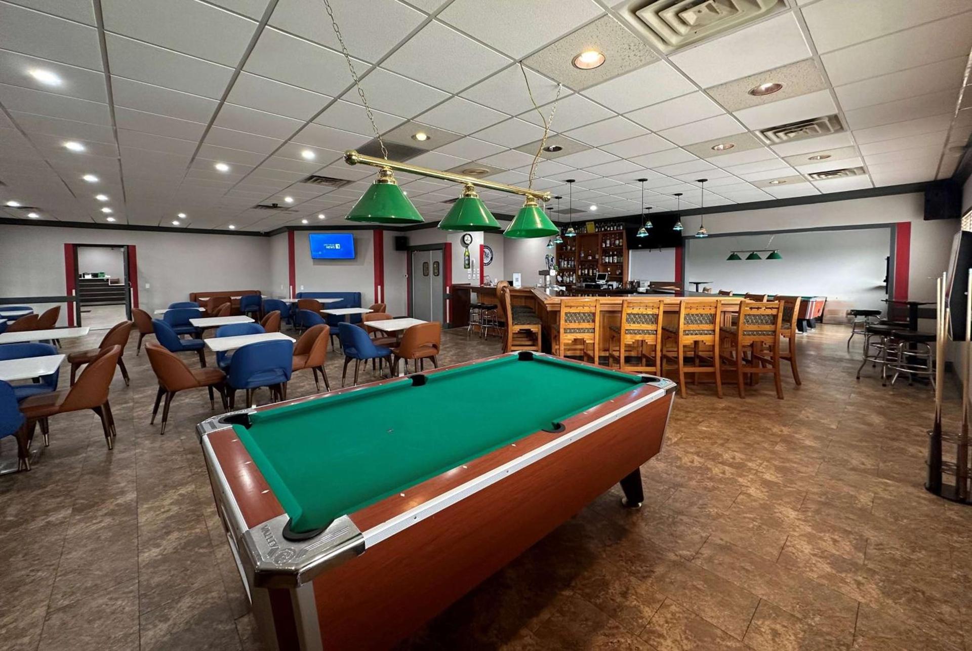 Ramada by Wyndham Waupaca photo 17