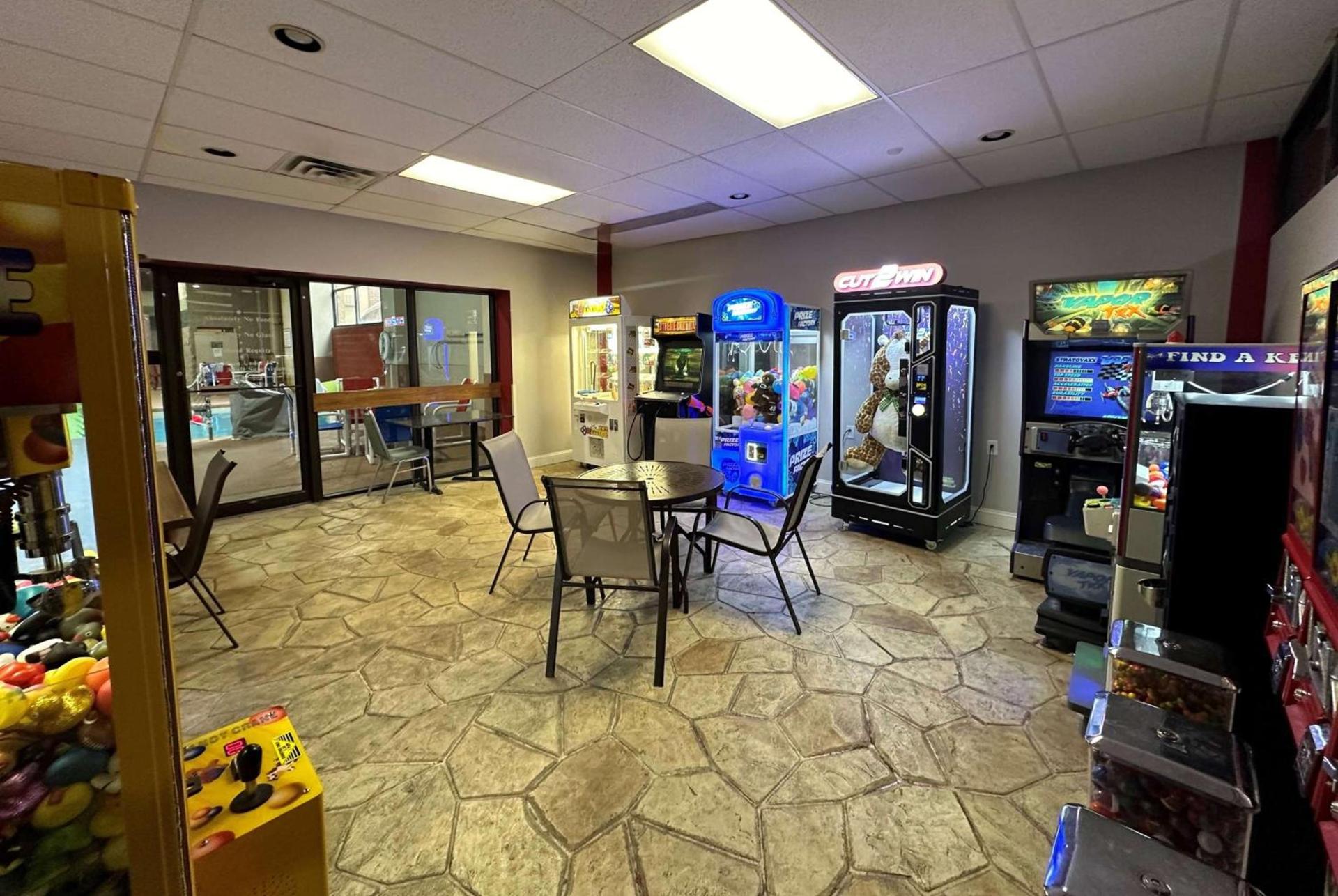 Ramada by Wyndham Waupaca photo 24