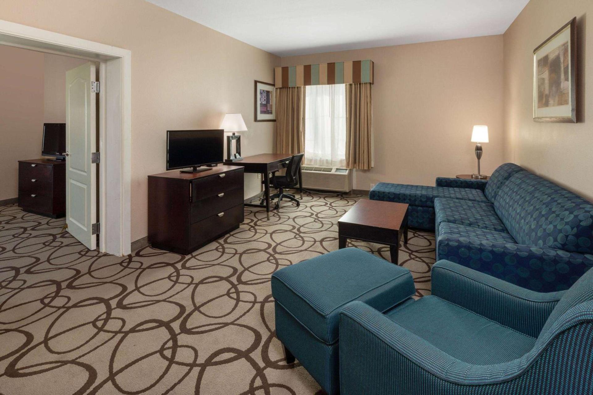 La Quinta by Wyndham Fort Worth - Lake Worth photo 59