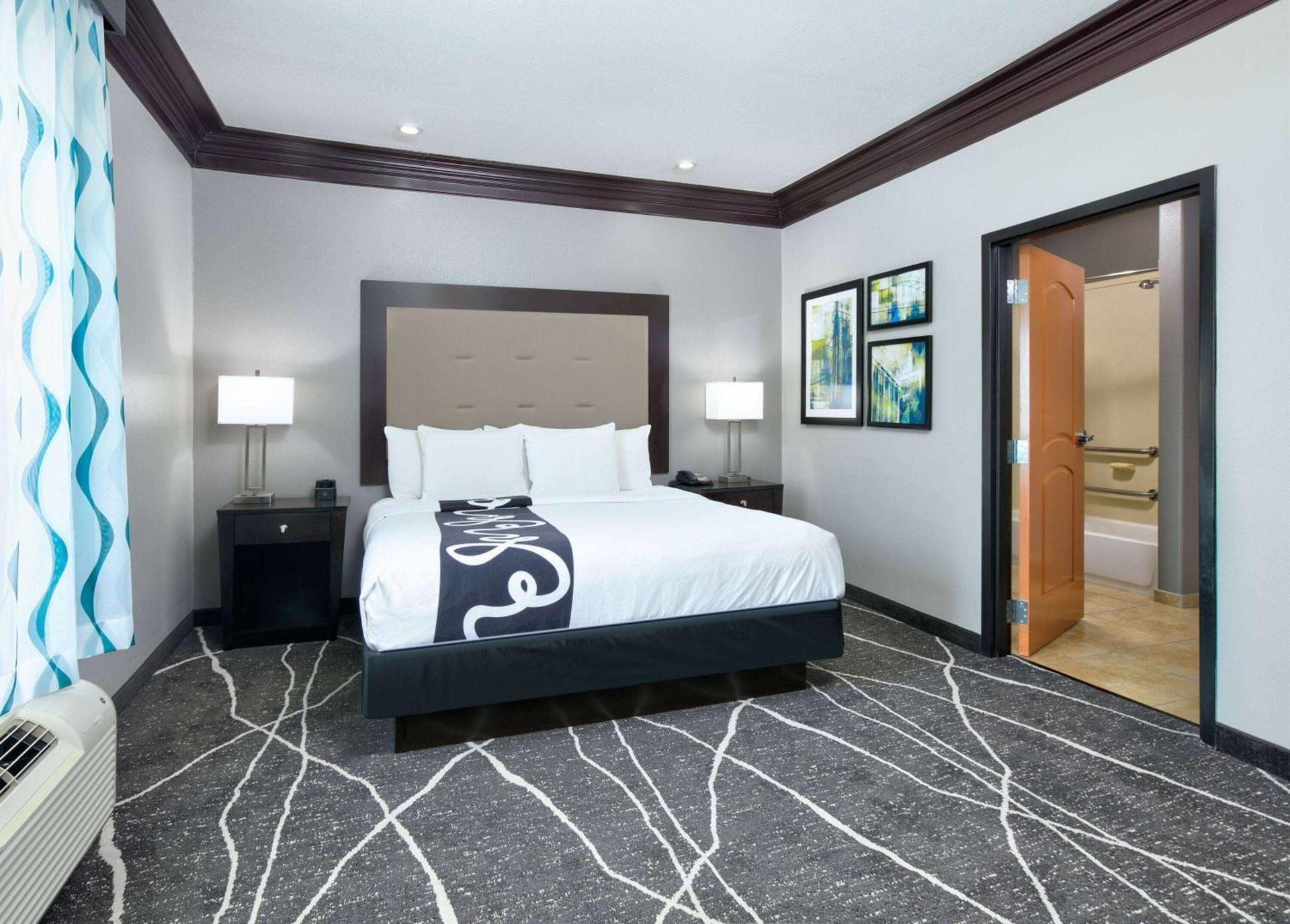 La Quinta Inn & Suites by Wyndham Little Rock - Bryant photo 14