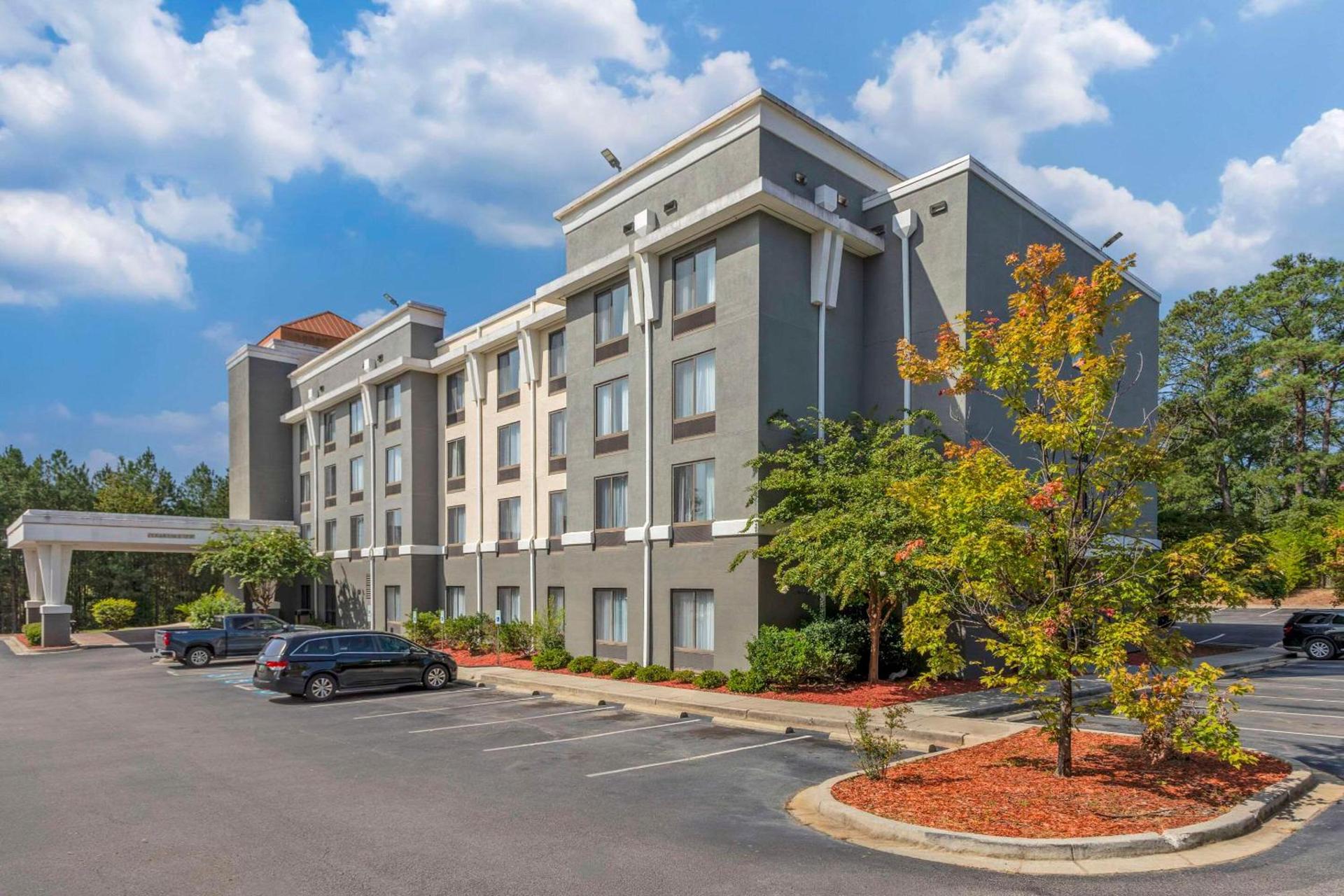 Comfort Suites Columbia Northeast - Fort Jackson photo 42