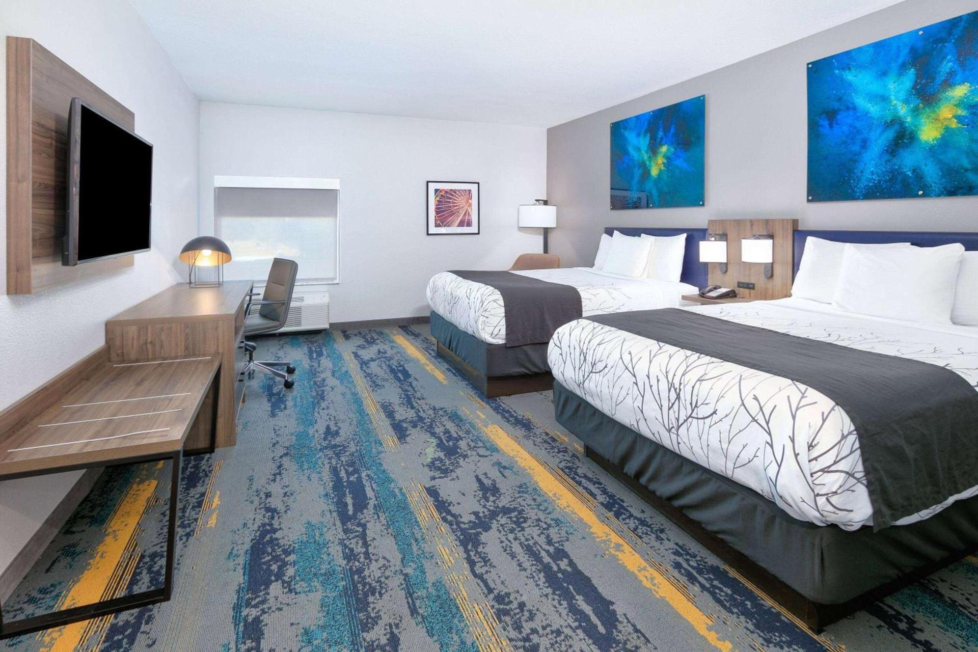 La Quinta Inn & Suites by Wyndham Dallas/Fairpark photo 36