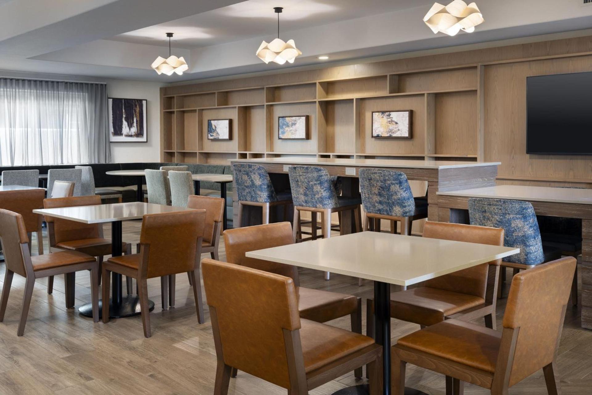 Fairfield by Marriott Inn & Suites Fresno Riverpark photo 27