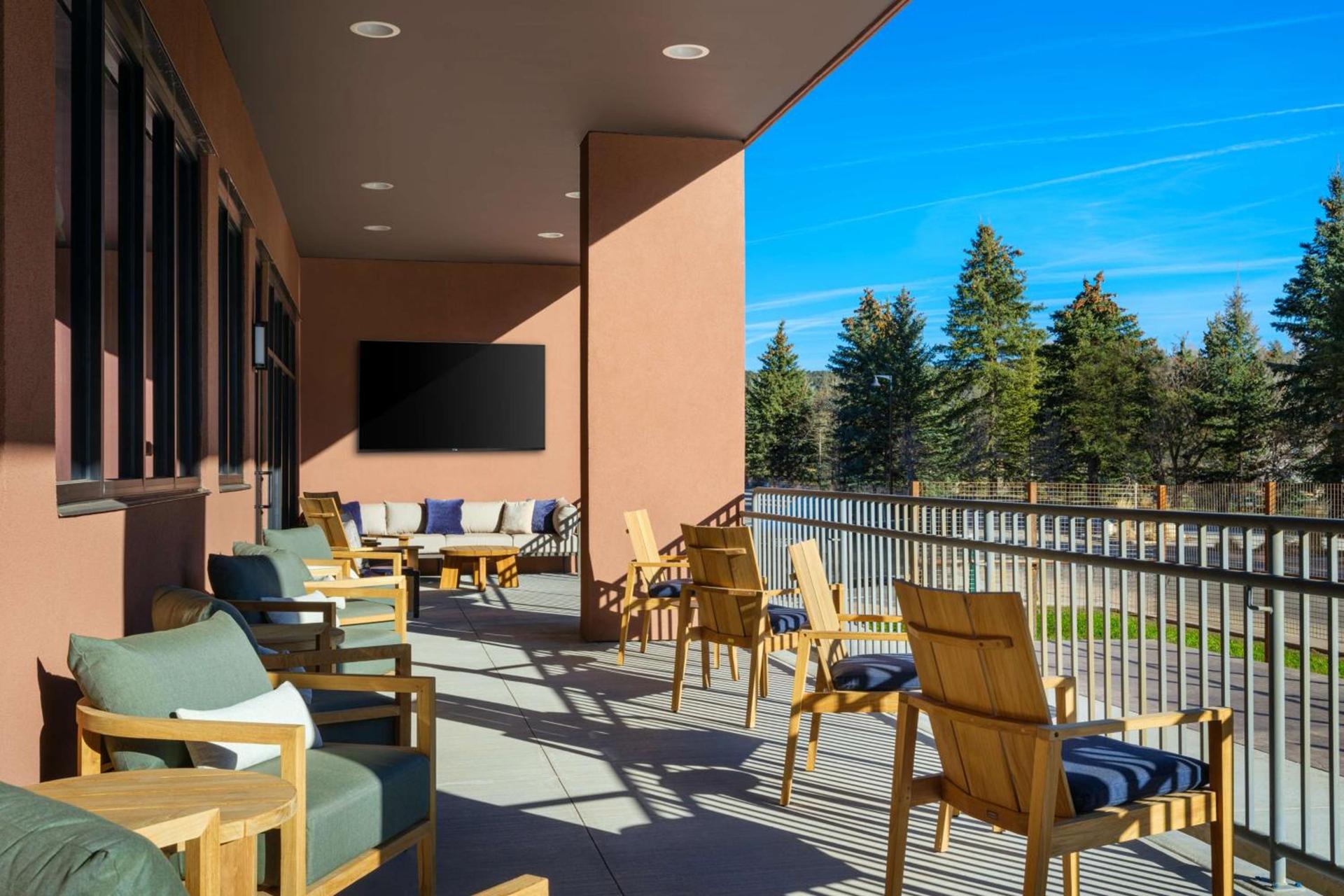 The Hoffmann Hotel Basalt Aspen Tapestry Collection Hilton photo 3