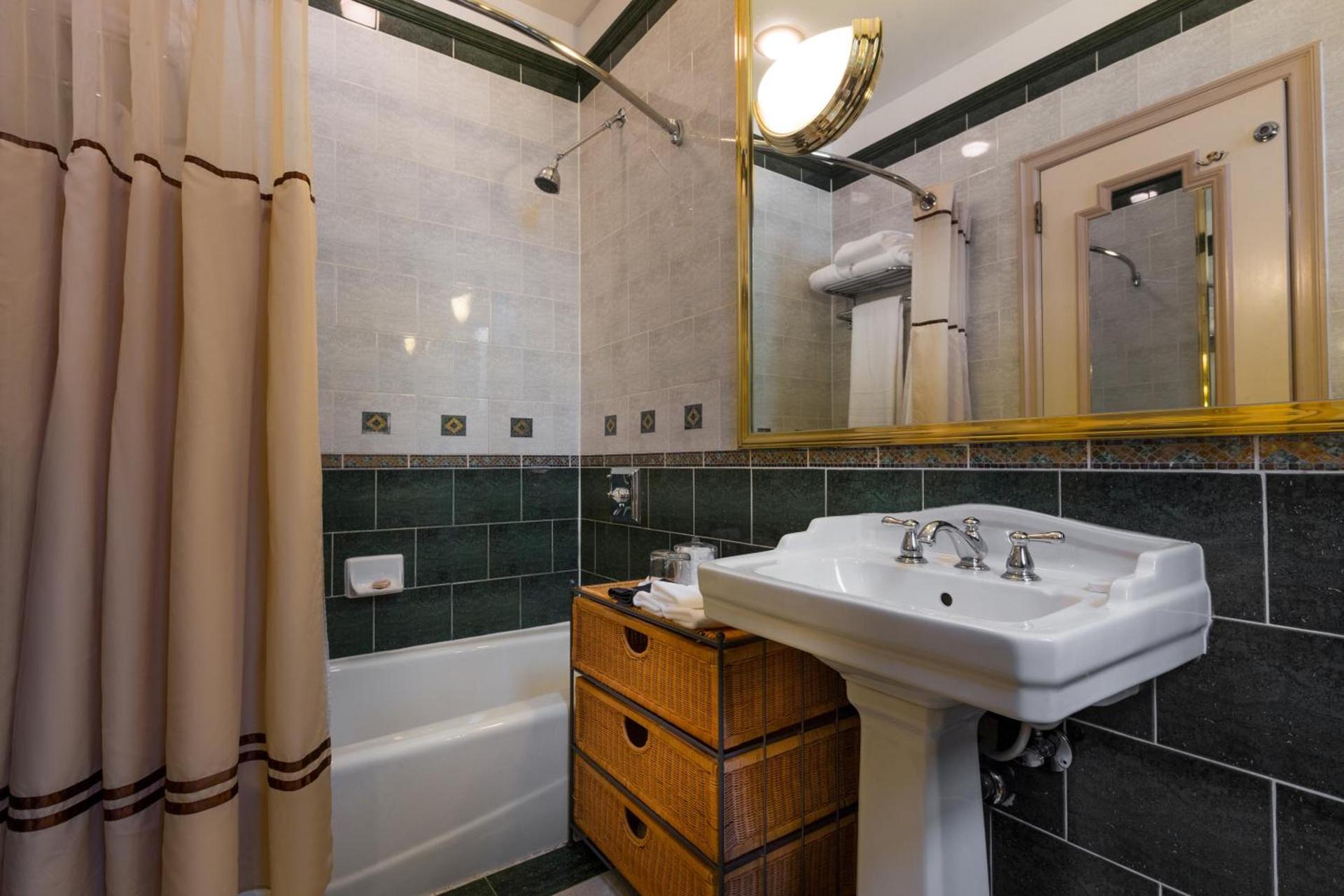 Casablanca Hotel by Library Hotel Collection photo 24