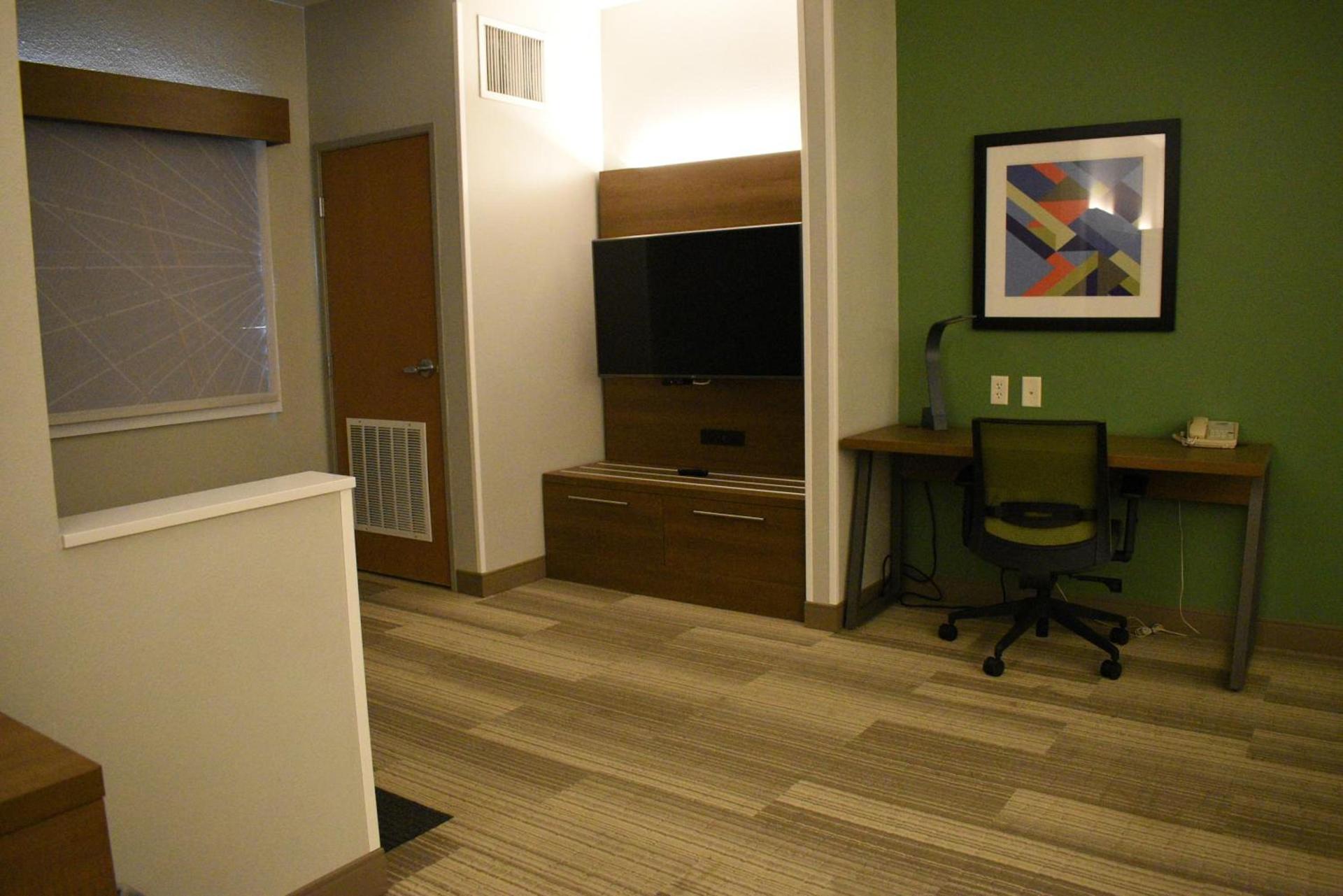 Holiday Inn Express Hotel & Suites Lincoln South by IHG photo 14