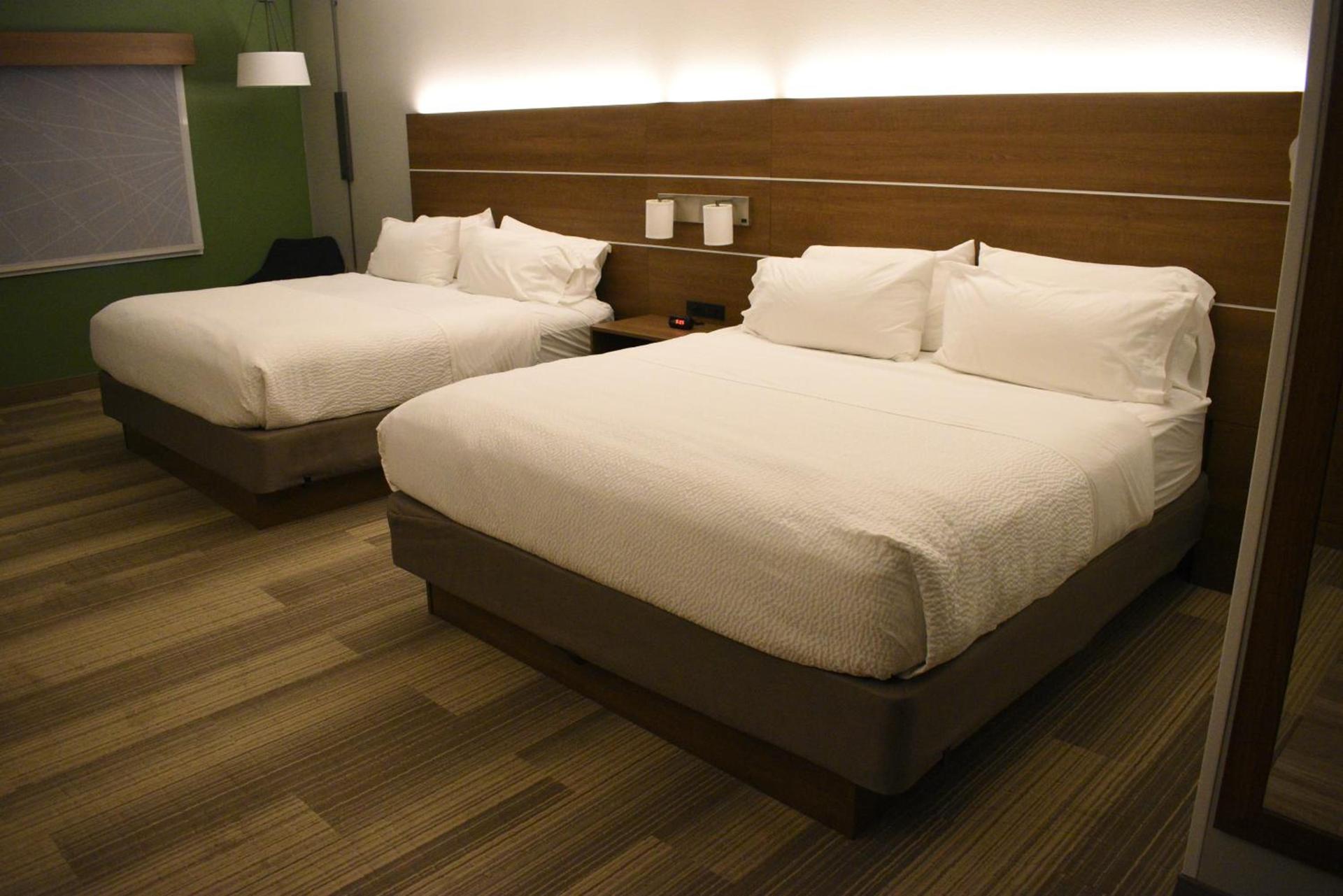 Holiday Inn Express Hotel & Suites Lincoln South by IHG photo 12