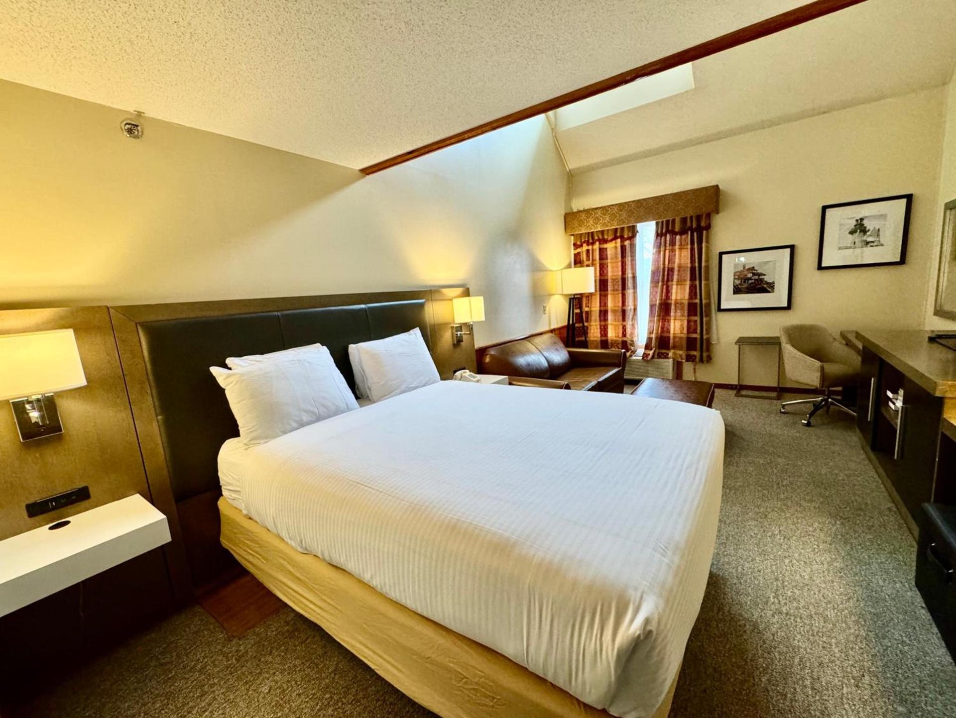 Merrill Farm Inn photo 42