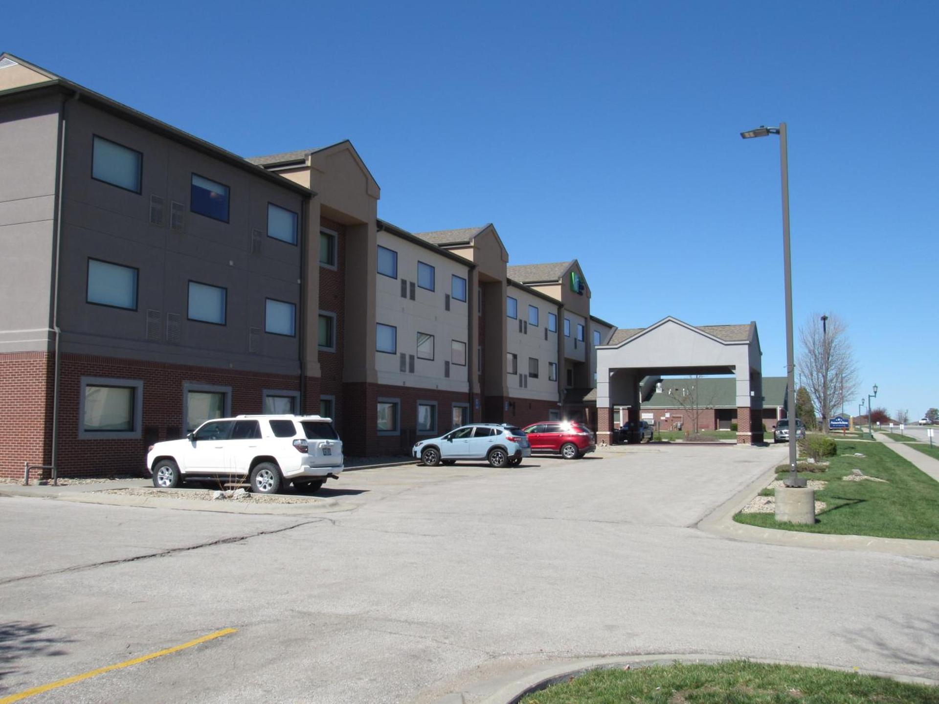 Holiday Inn Express Hotel & Suites Lincoln South by IHG photo 20