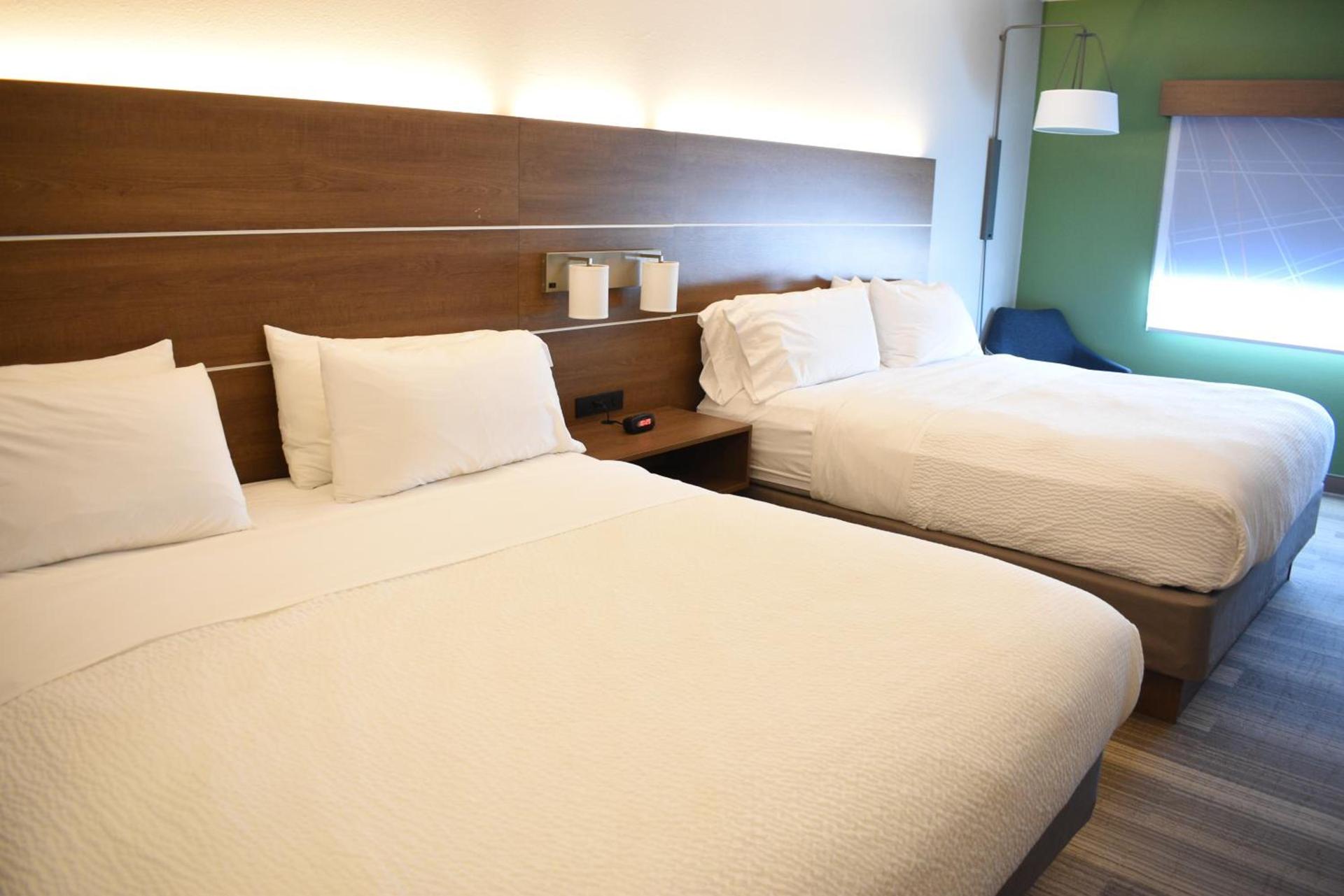 Holiday Inn Express Hotel & Suites Lincoln South by IHG photo 26