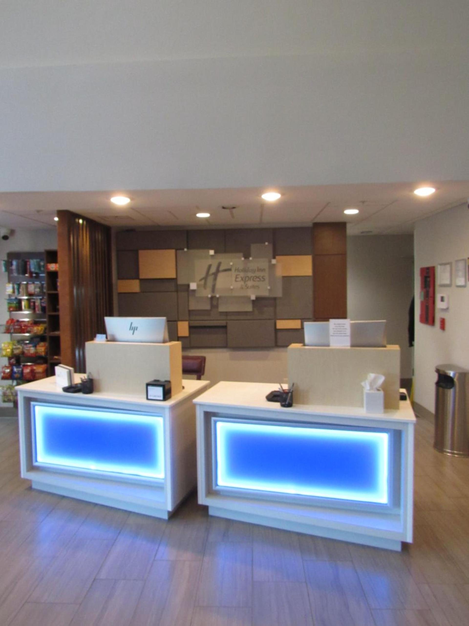 Holiday Inn Express Hotel & Suites Lincoln South by IHG photo 42