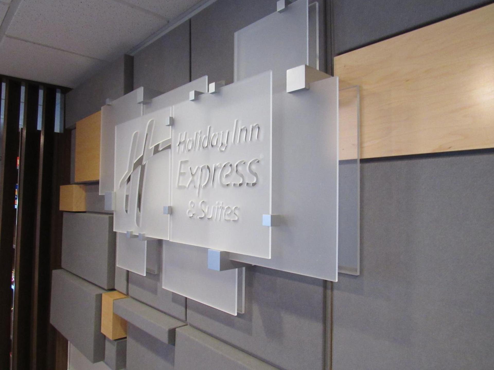 Holiday Inn Express Hotel & Suites Lincoln South by IHG photo 32