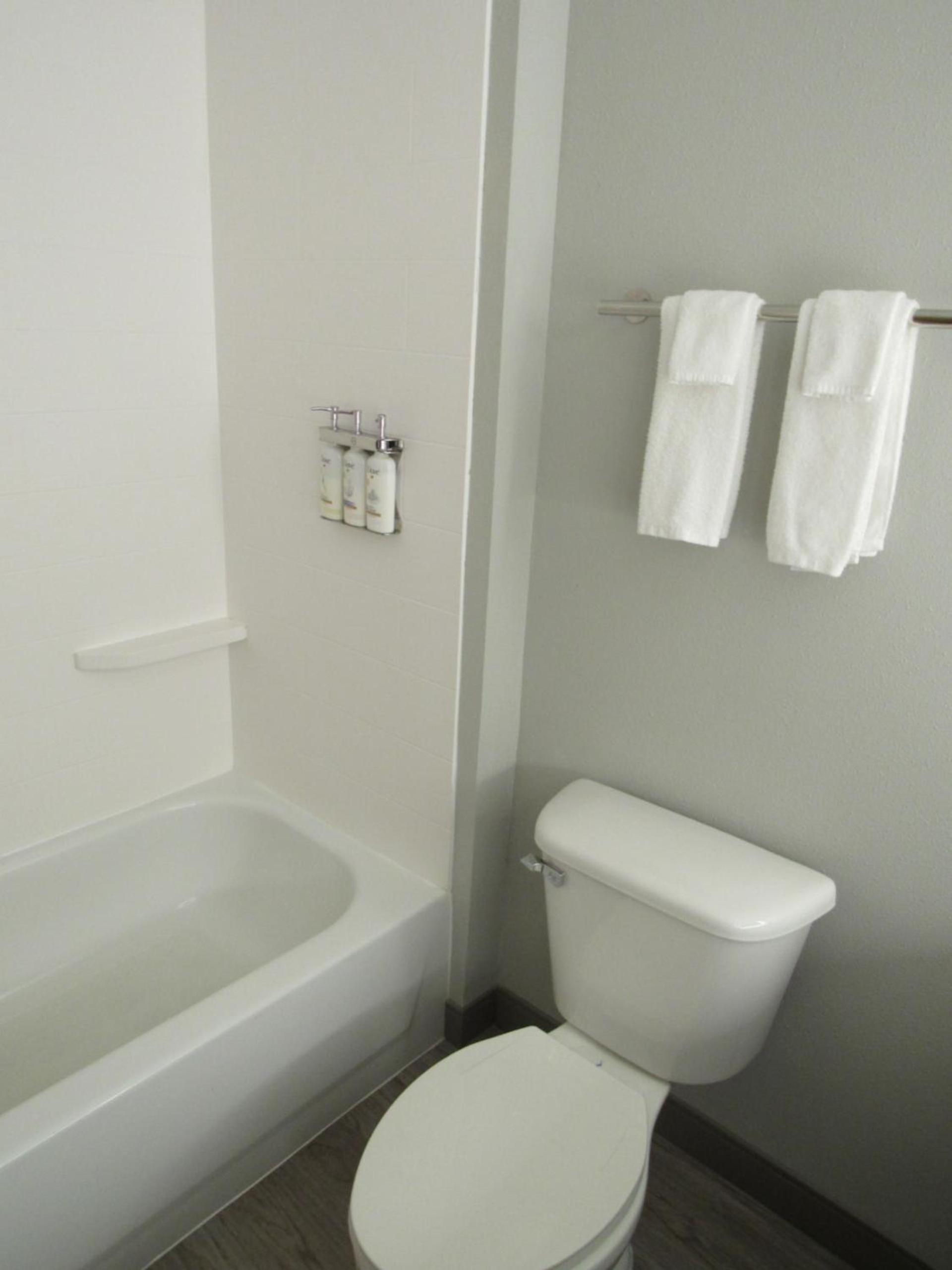 Holiday Inn Express Hotel & Suites Lincoln South by IHG photo 36