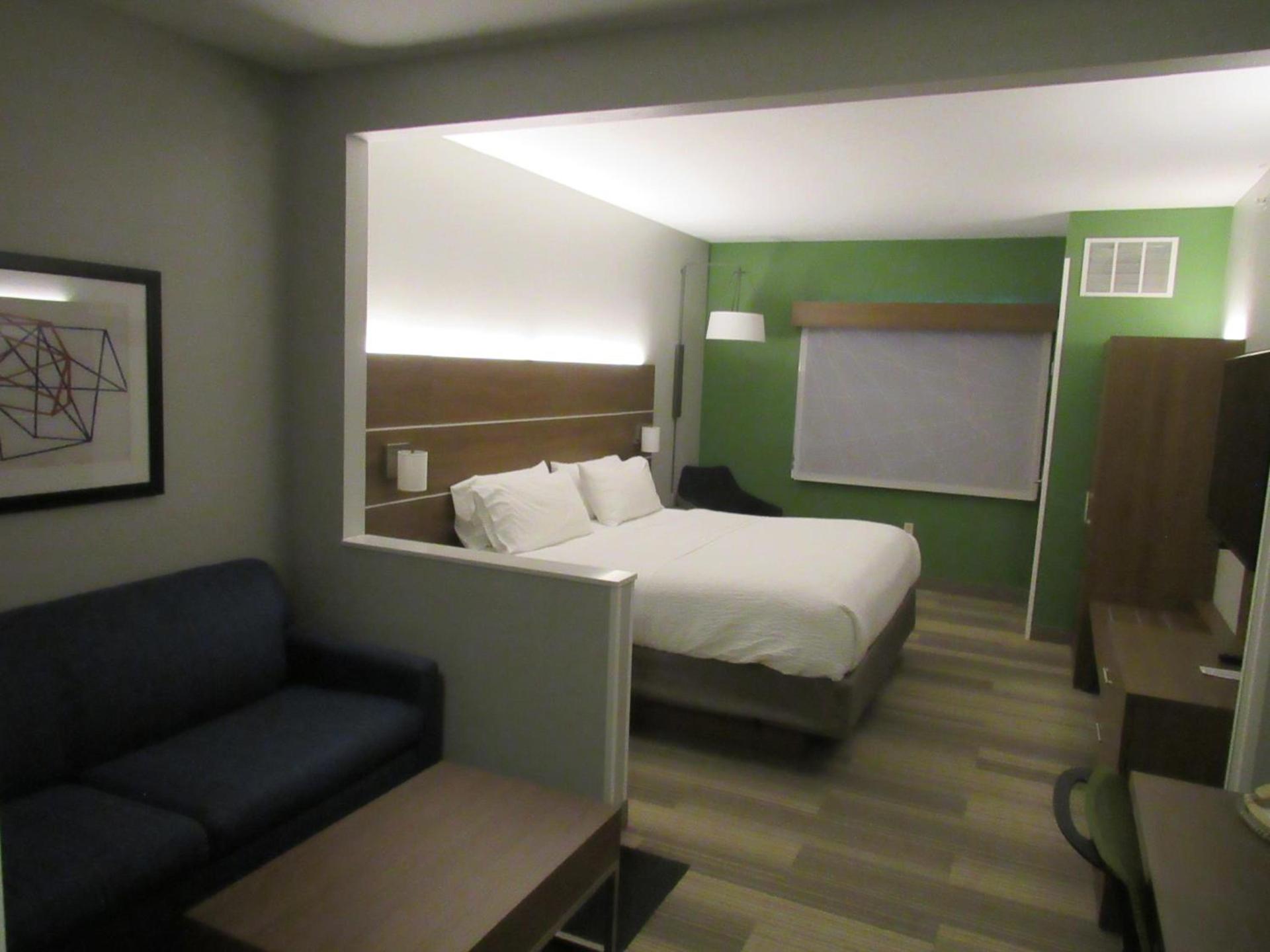 Holiday Inn Express Hotel & Suites Lincoln South by IHG photo 45