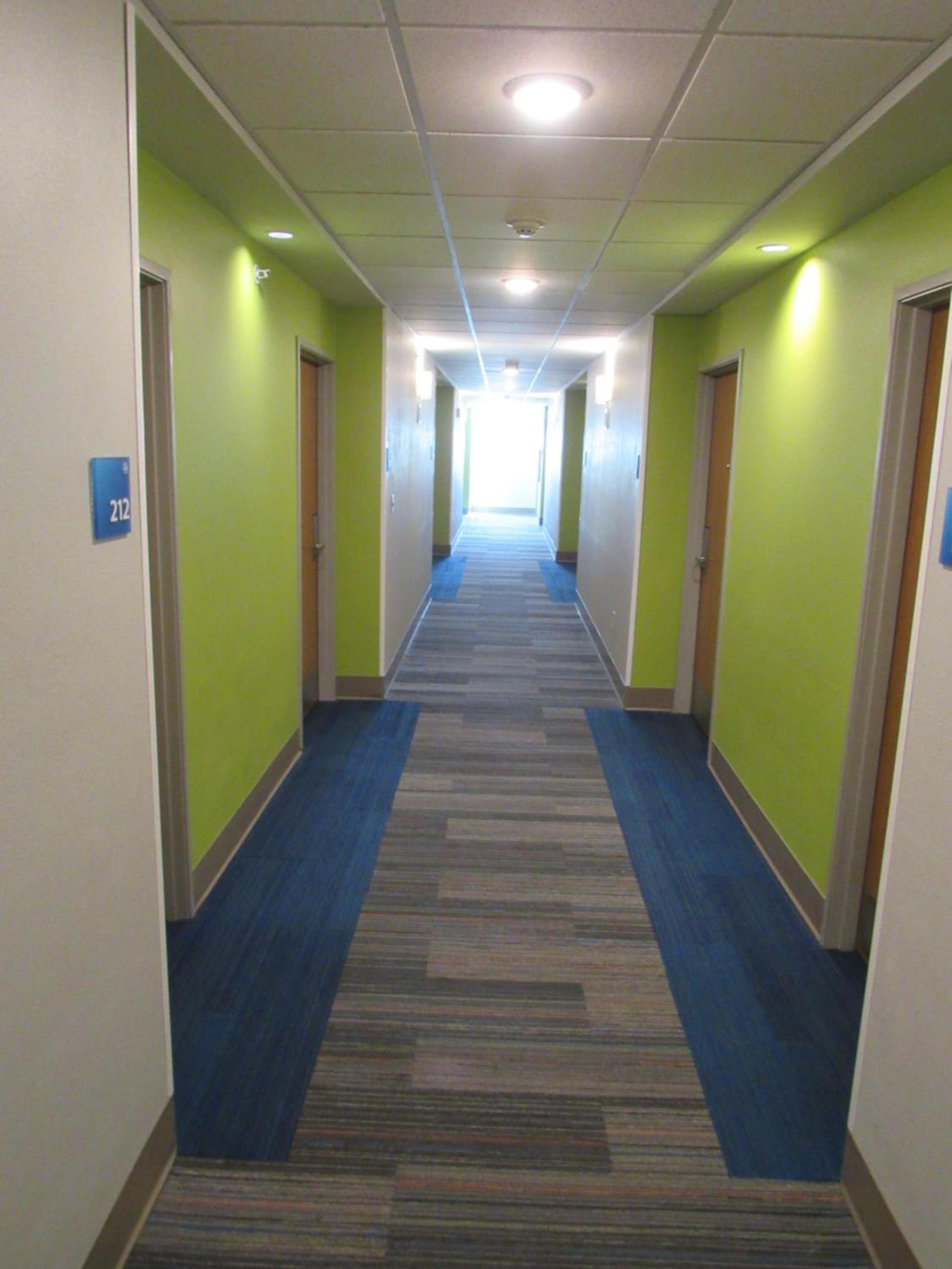 Holiday Inn Express Hotel & Suites Lincoln South by IHG photo 66