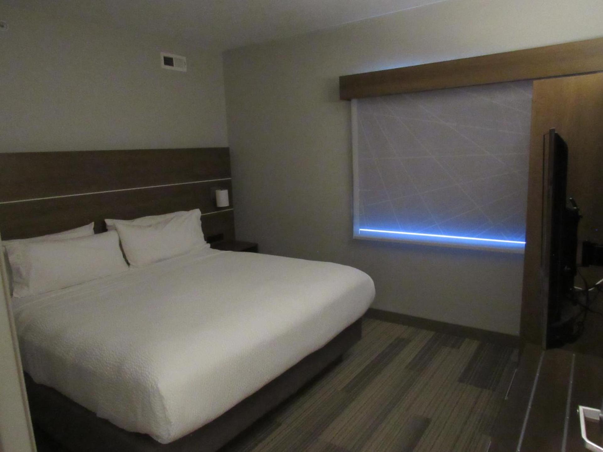 Holiday Inn Express Hotel & Suites Lincoln South by IHG photo 59