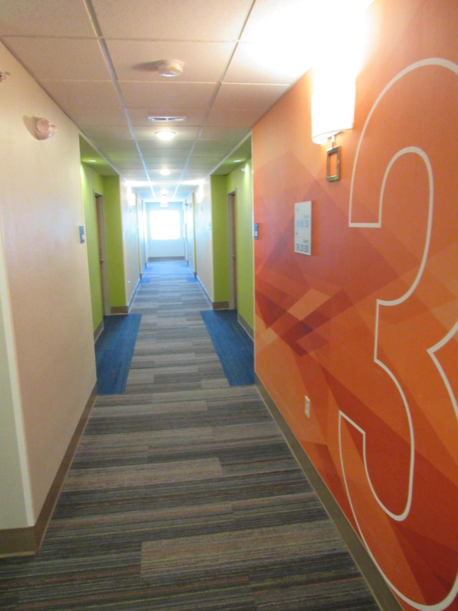Holiday Inn Express Hotel & Suites Lincoln South by IHG photo 63