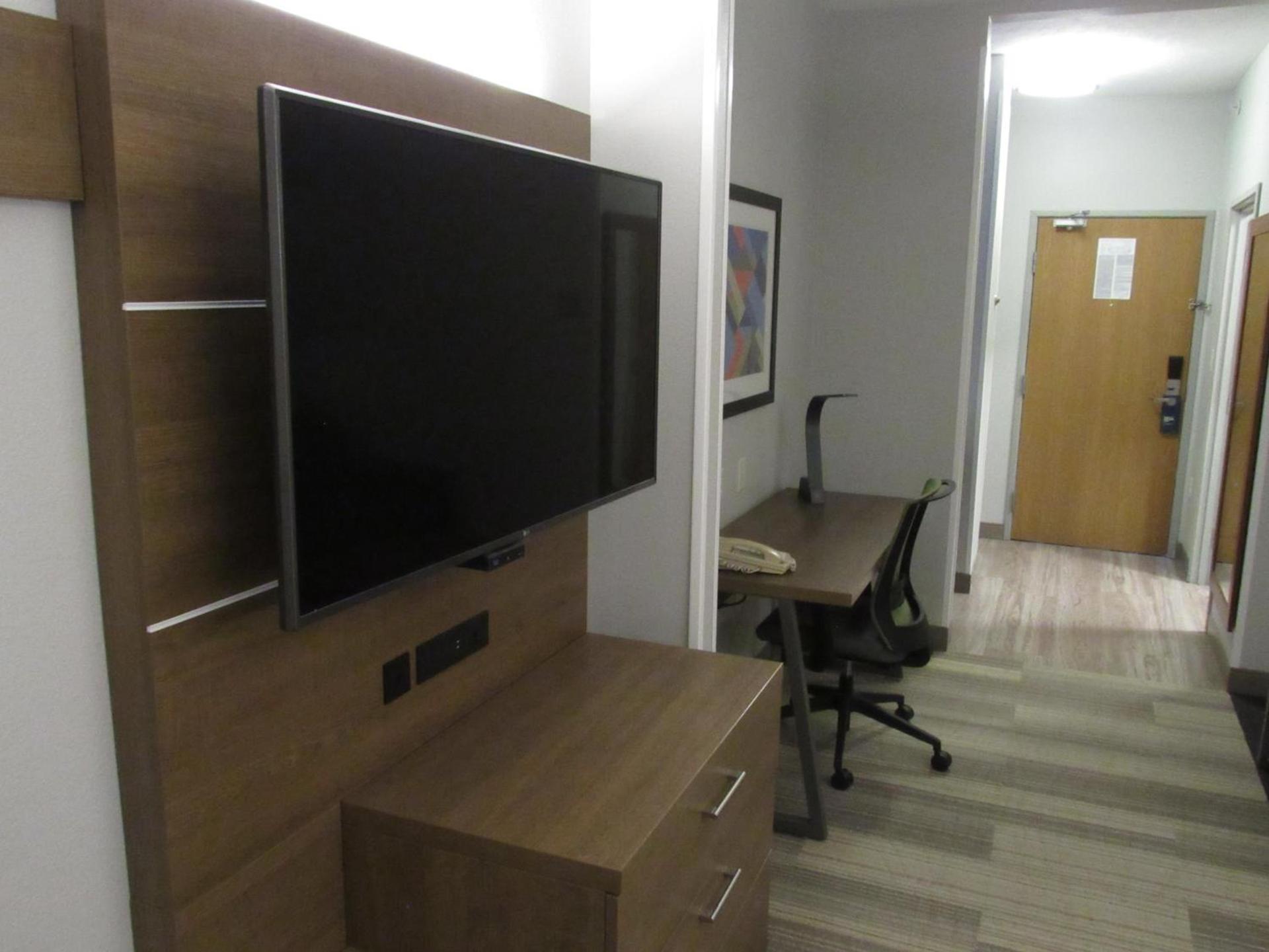 Holiday Inn Express Hotel & Suites Lincoln South by IHG photo 52