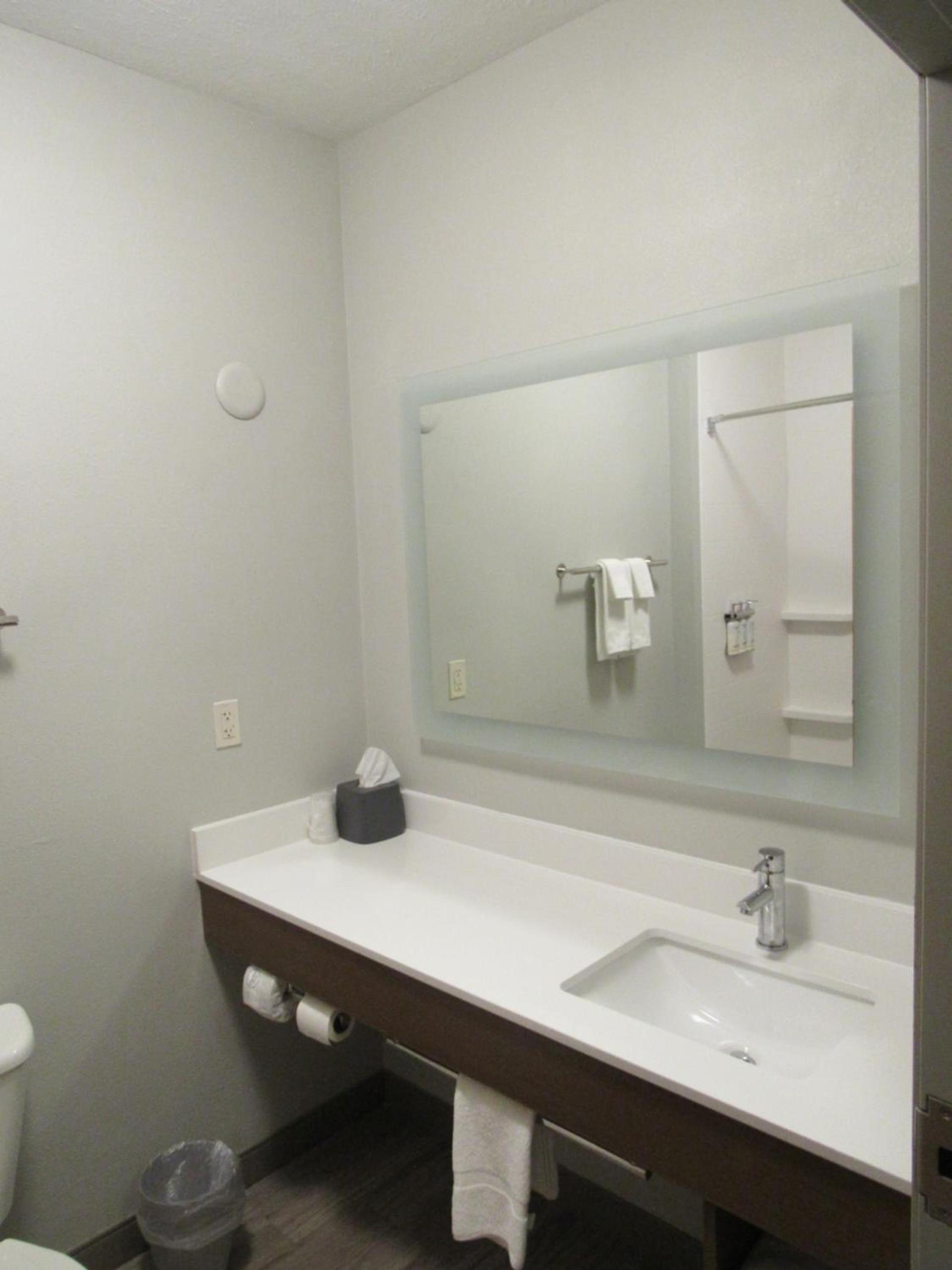 Holiday Inn Express Hotel & Suites Lincoln South by IHG photo 53
