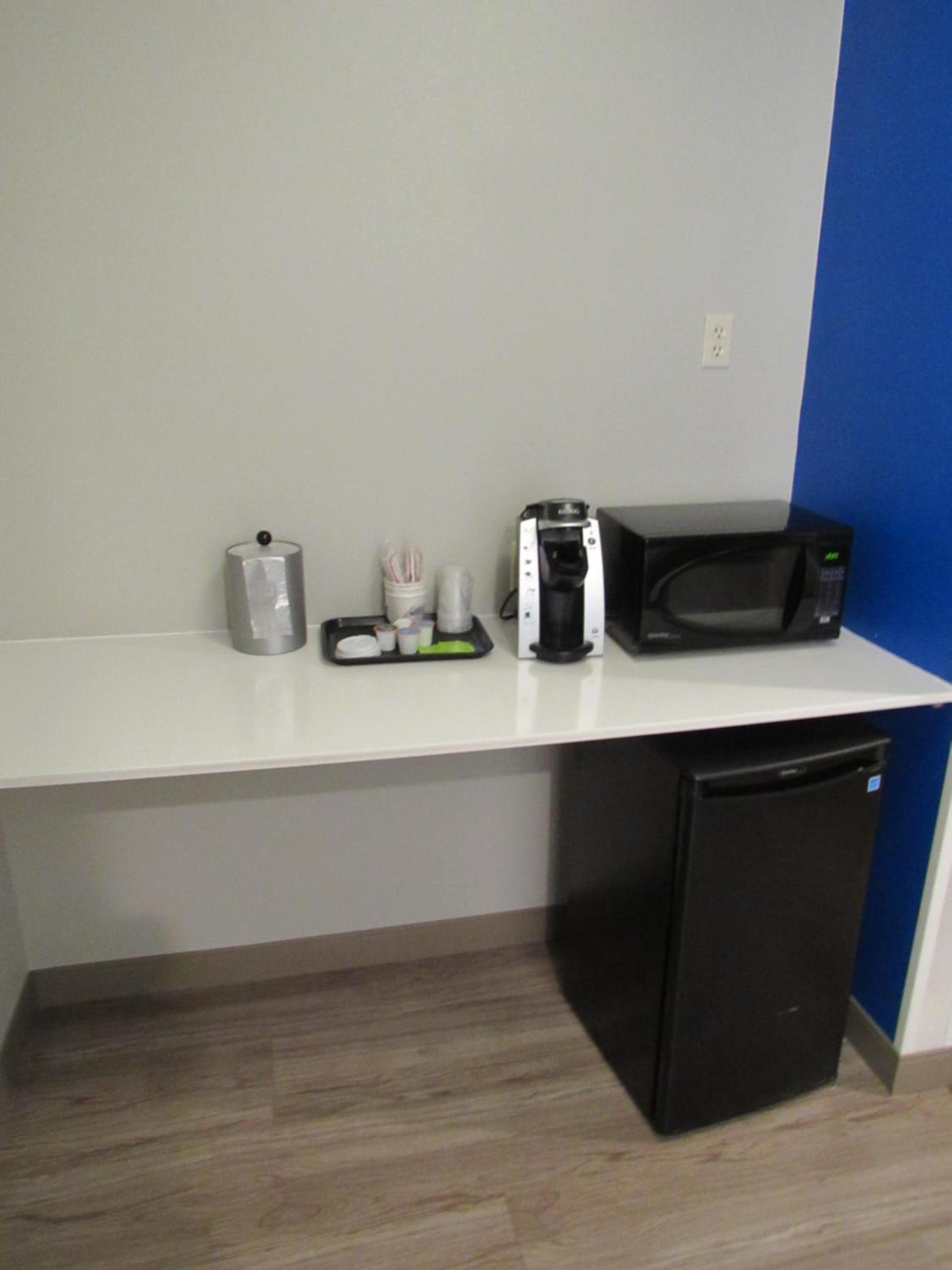 Holiday Inn Express Hotel & Suites Lincoln South by IHG photo 48