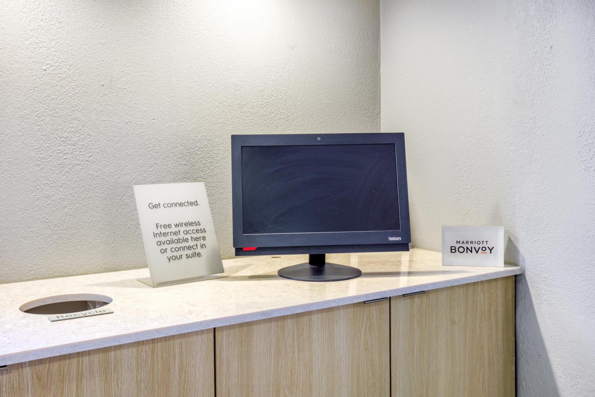 MainStay Suites photo 6