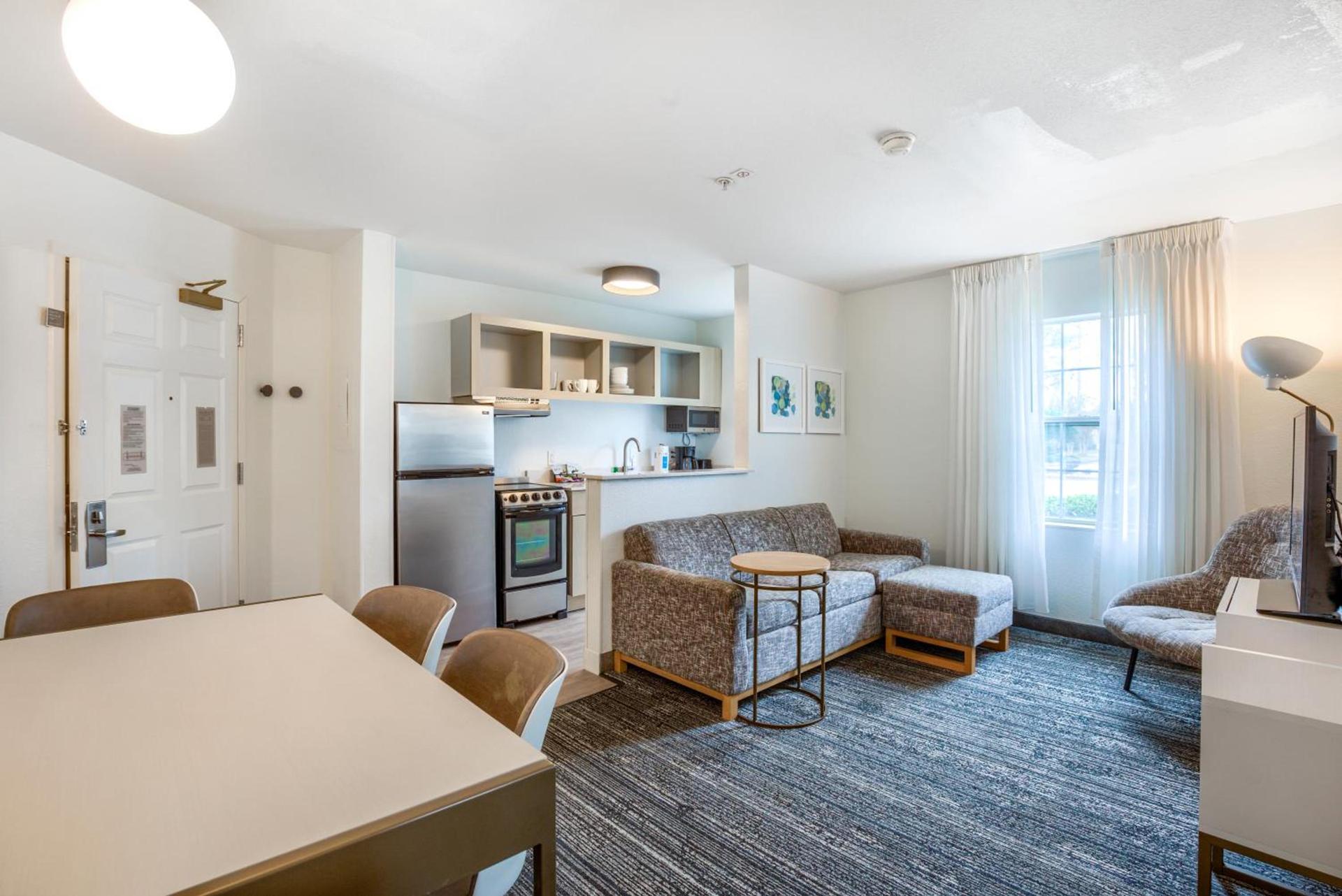 MainStay Suites photo 12