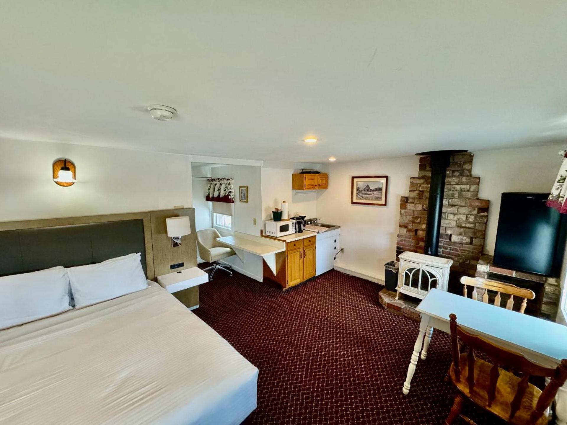 Merrill Farm Inn photo 57